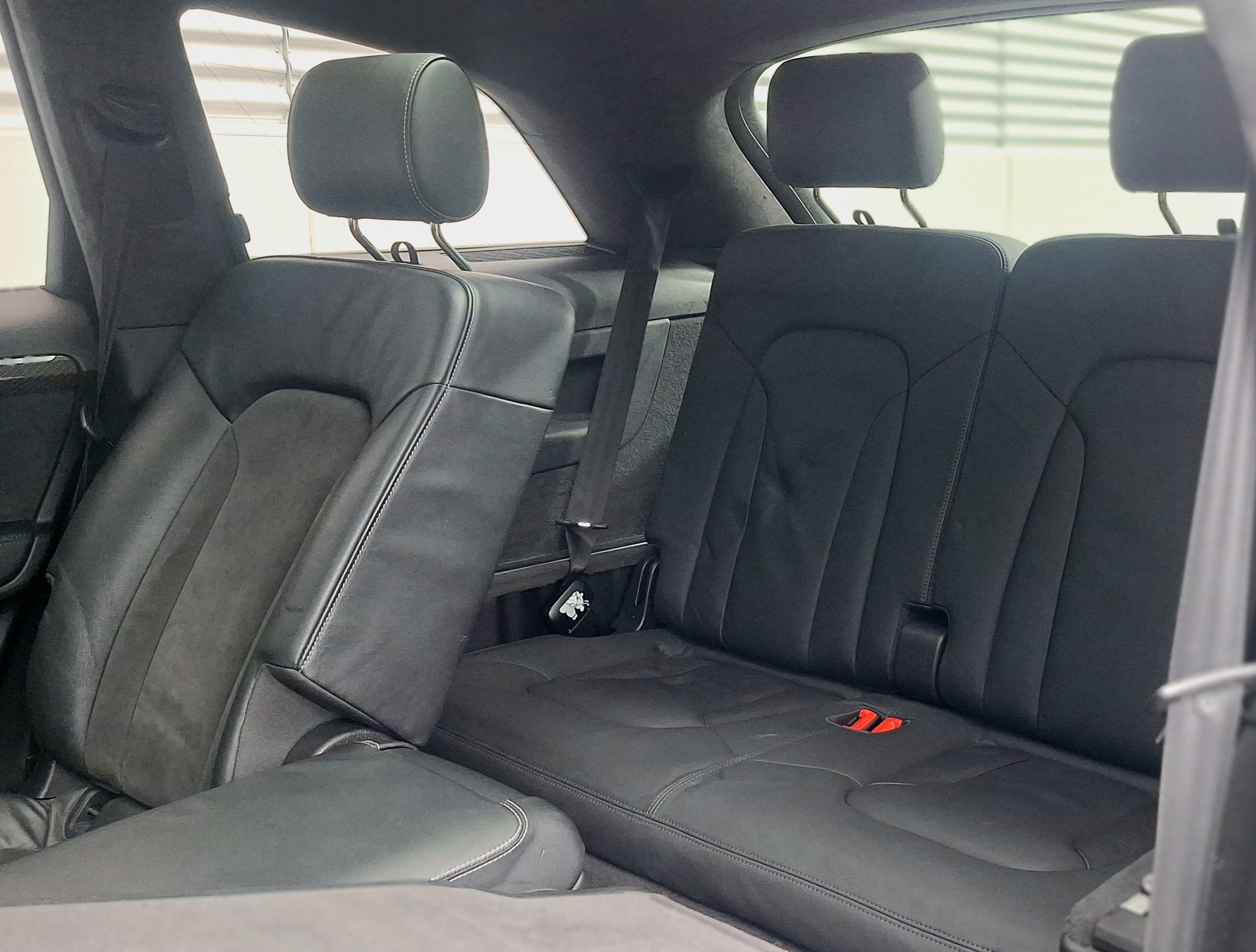 AUDI Q7 6.0 TDI V12 quattro tiptronic-image-13
