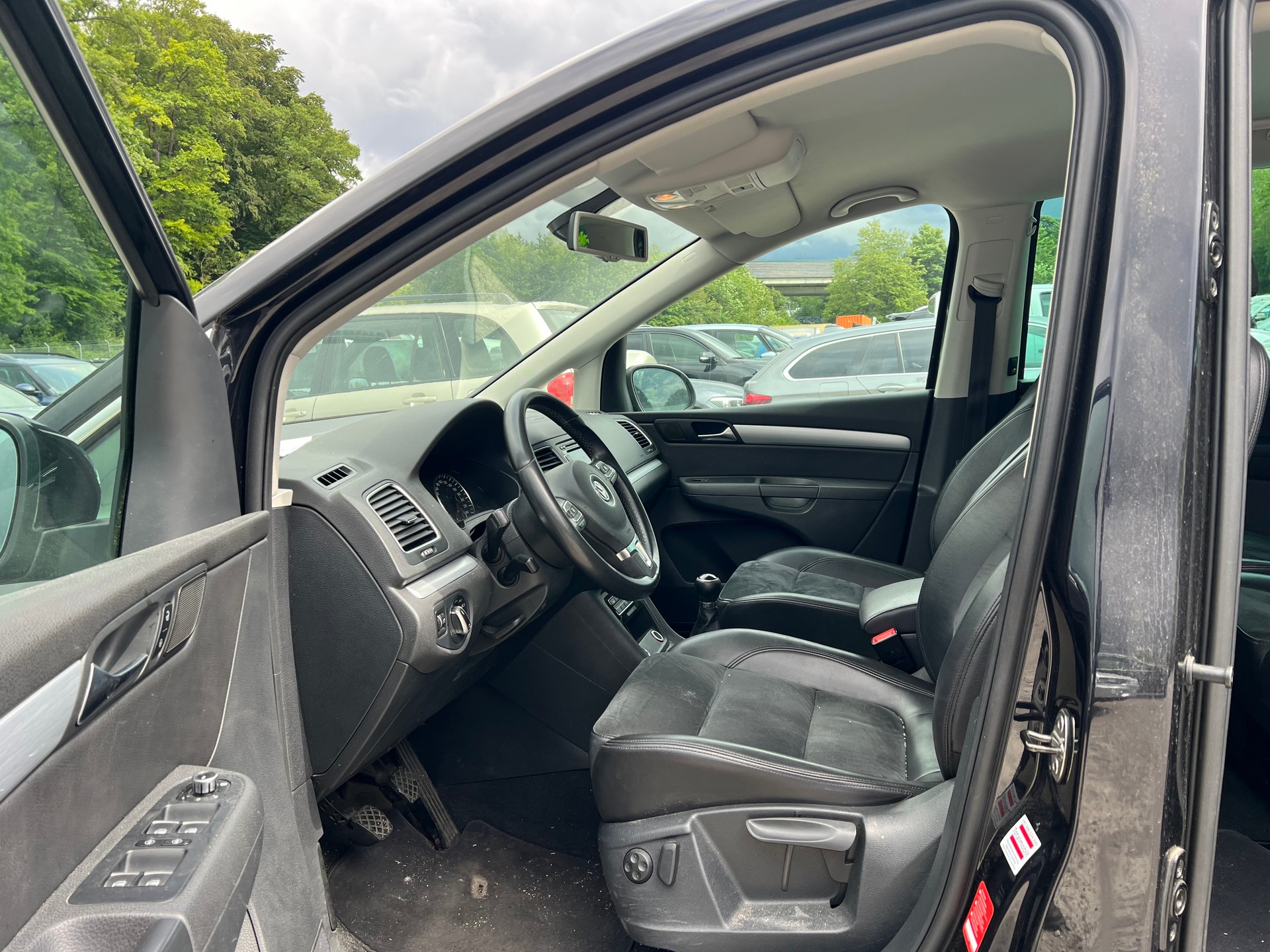 VW Sharan 2.0 TDI BlueMotion Technology Highline-image-5