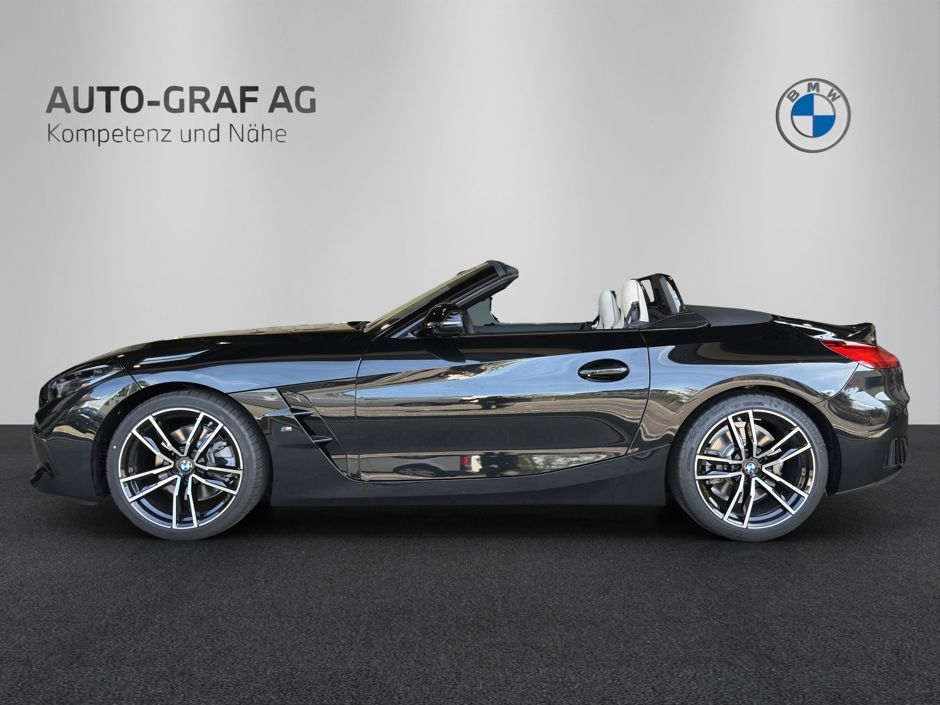 BMW Z4 sDrive 20i M Sport Steptronic-showroom-element-1