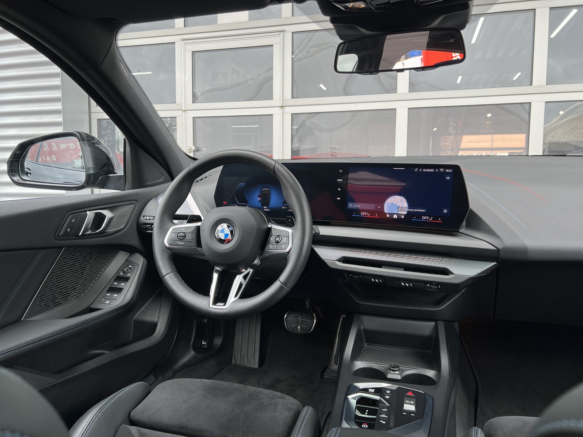 BMW 120 M Sport Pro Steptronic-image-4