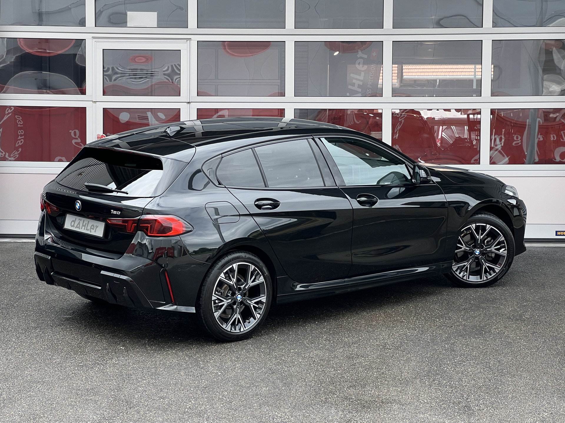 BMW 120 M Sport Pro Steptronic-showroom-element-2