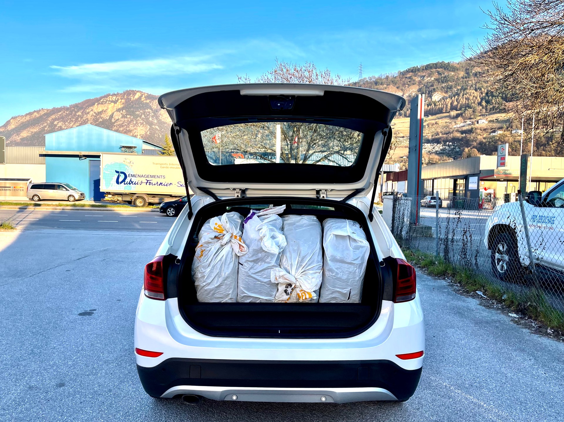 BMW X1 xDrive 18d Steptronic-image-12