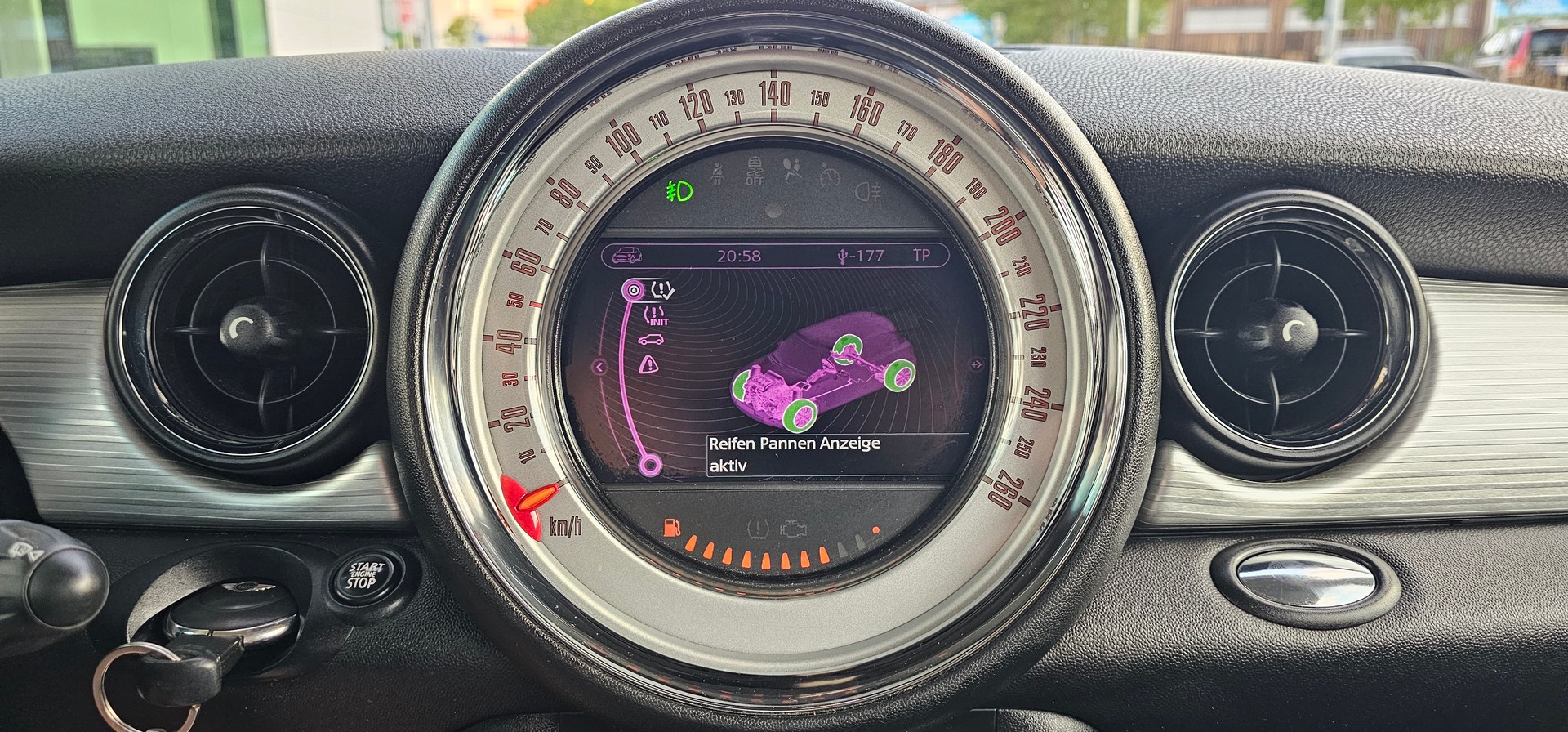MINI 1.6i Cooper S-image-7
