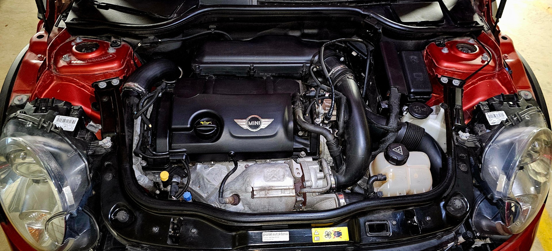 MINI 1.6i Cooper S-image-11