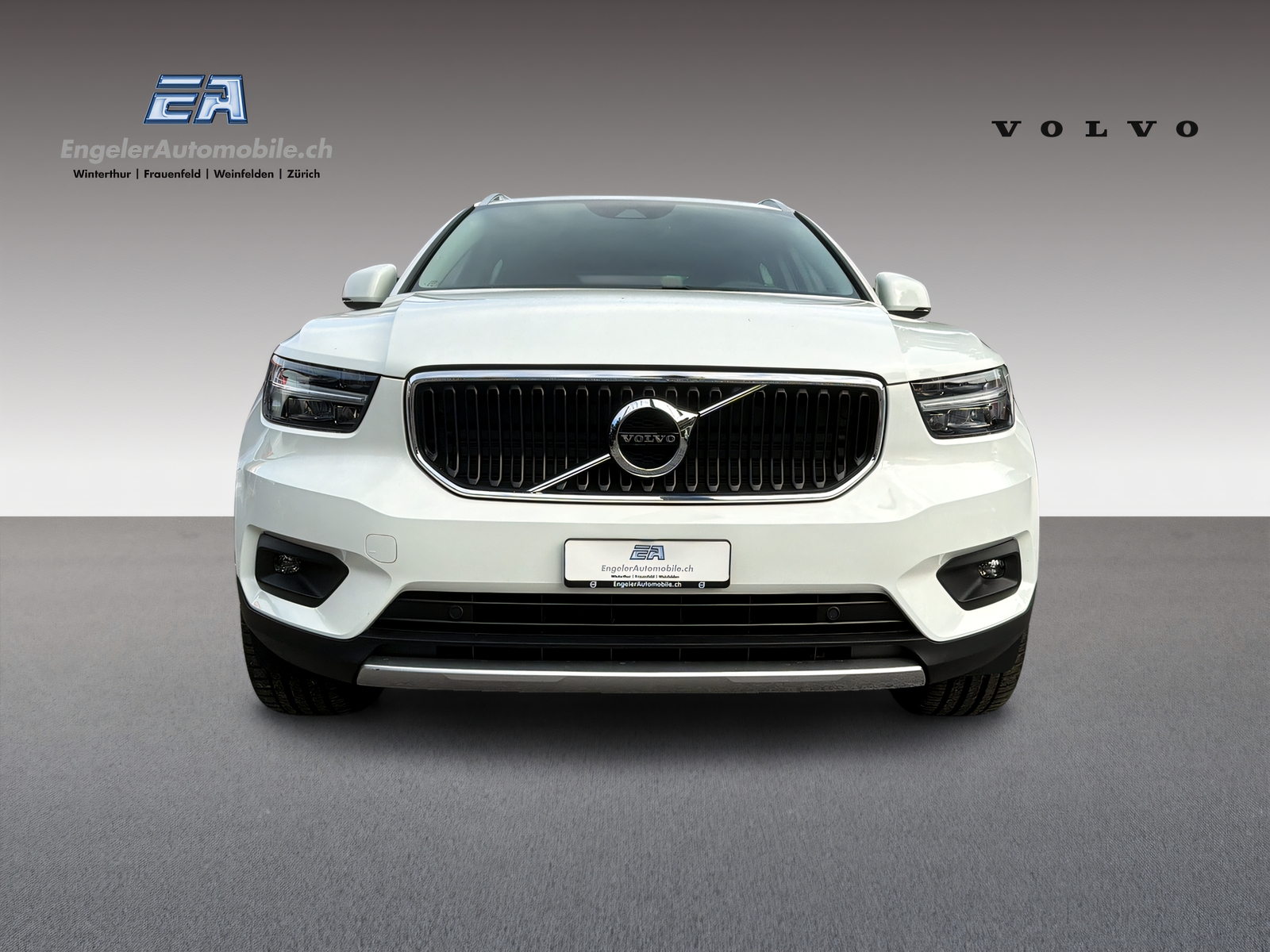 VOLVO XC40 2.0 B4 MH Momentum AWD-showroom-element-1