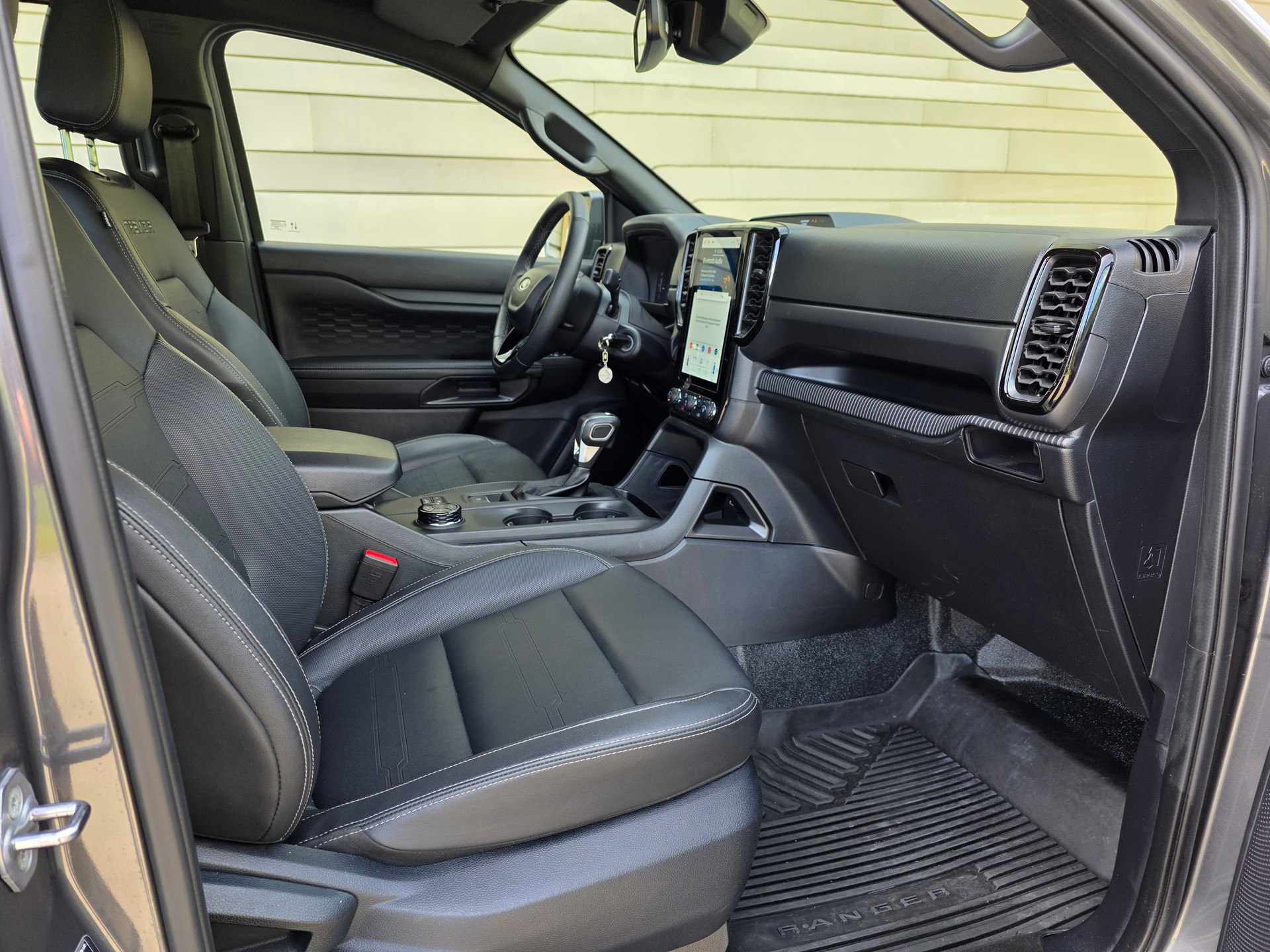 FORD Ranger TREMOR 2.0 Eco Blue 4x4 Automat-image-26