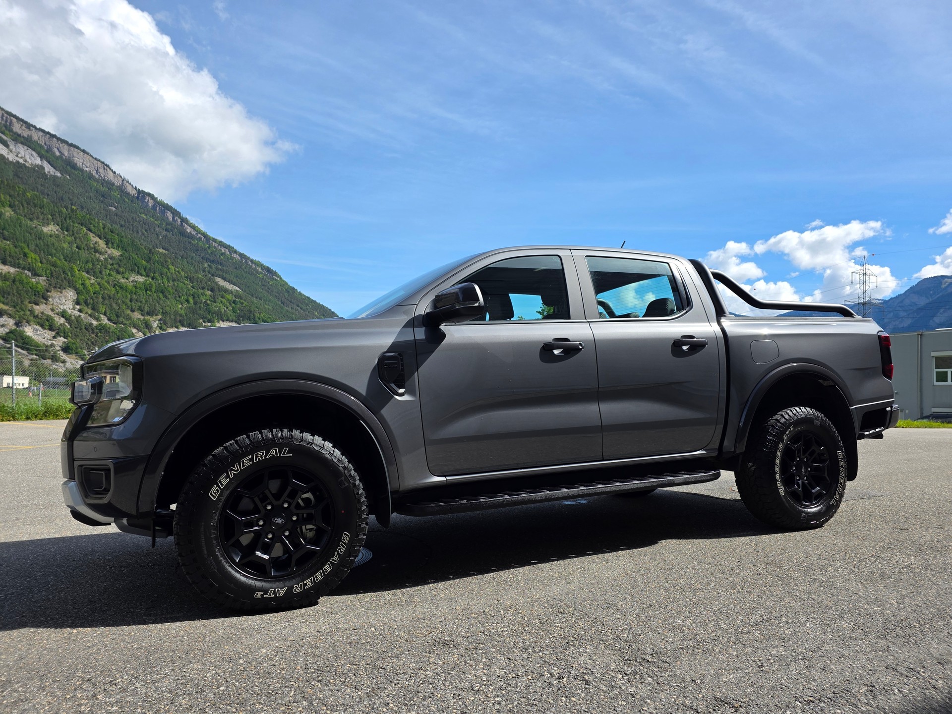 FORD Ranger TREMOR 2.0 Eco Blue 4x4 Automat-image-18