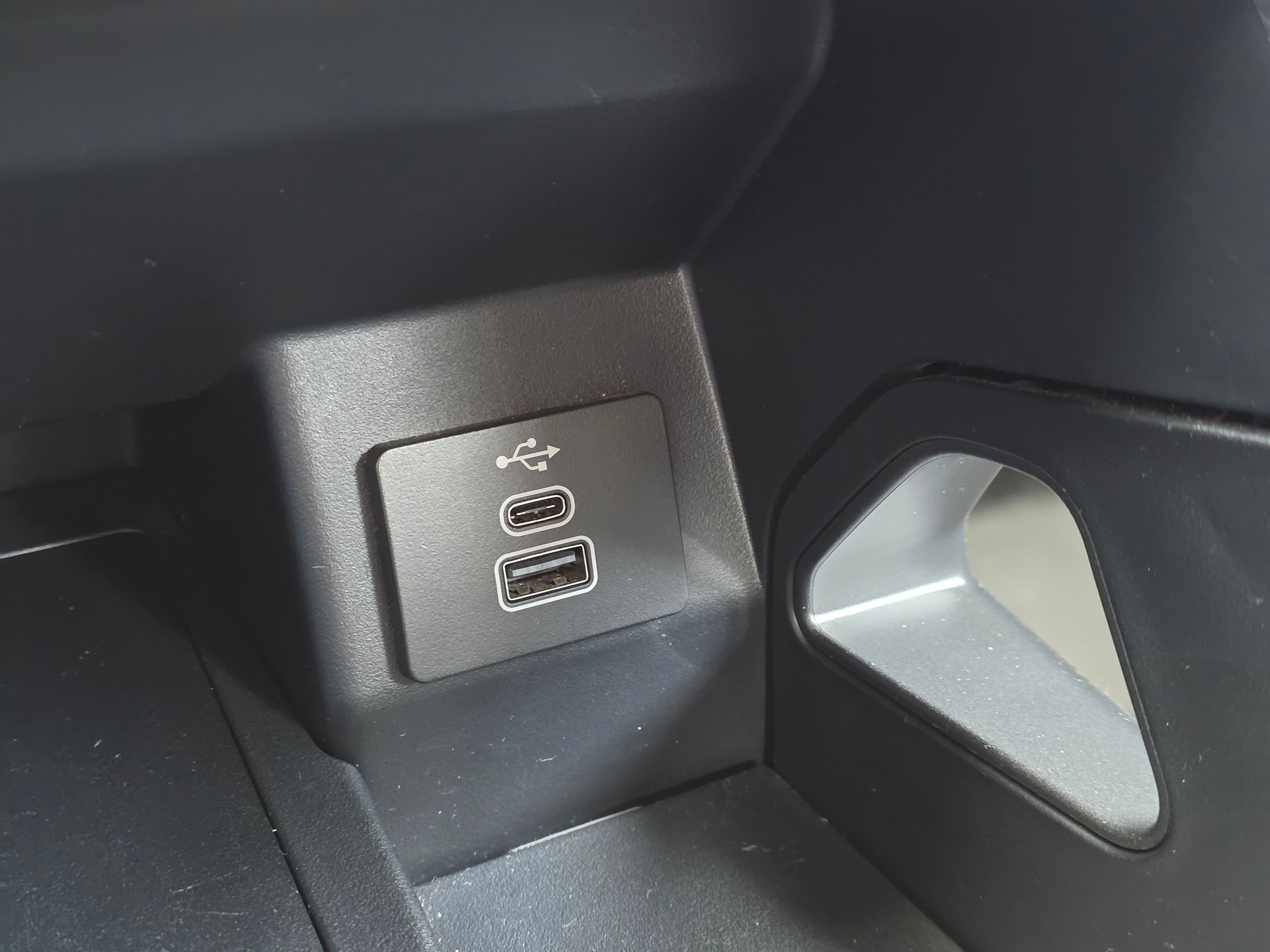 FORD Ranger TREMOR 2.0 Eco Blue 4x4 Automat-image-30