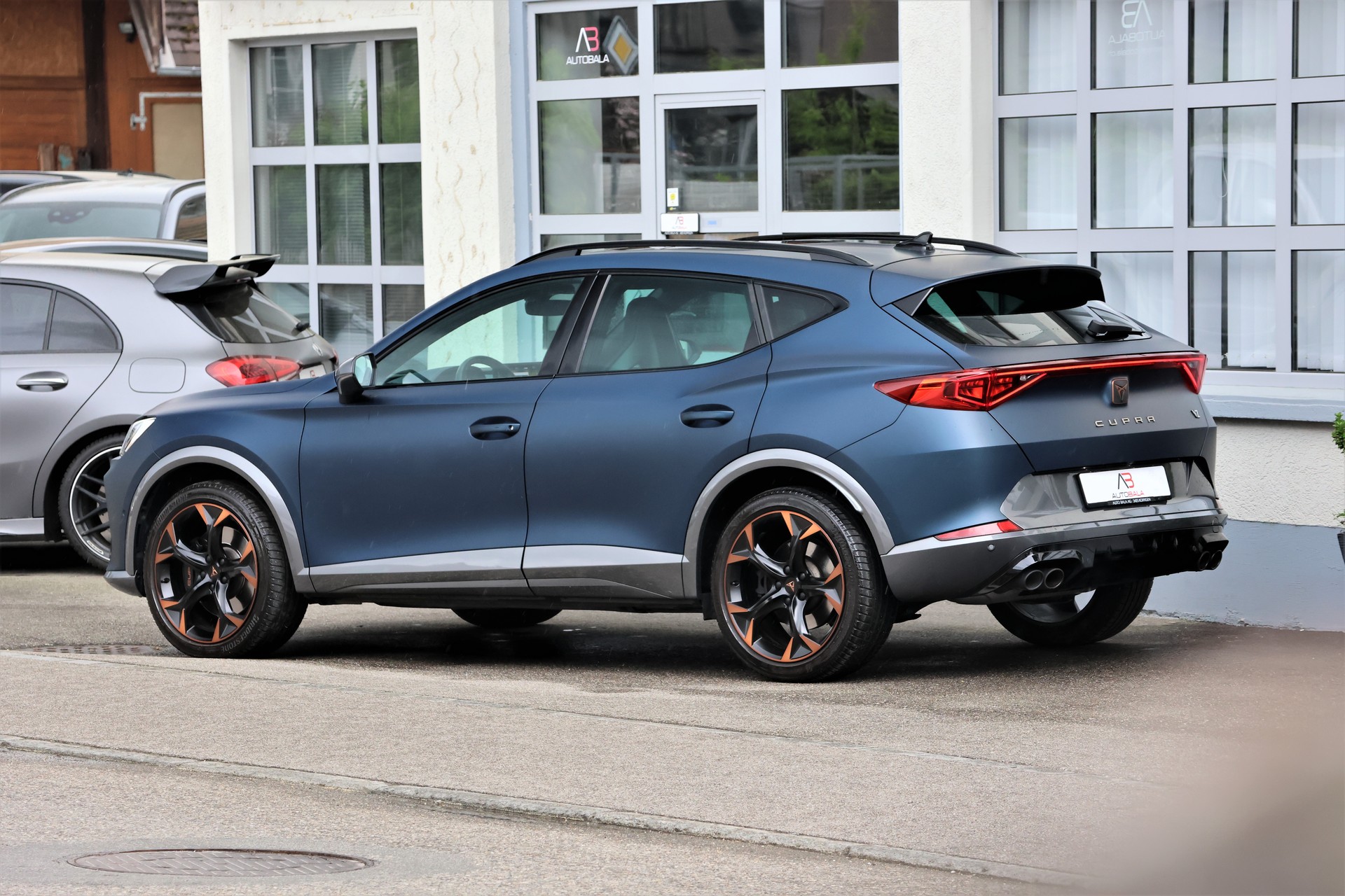 CUPRA Formentor 2.0TSI VZ 4Drive DSG (CH) "Mattepetrol Blue"-image-4