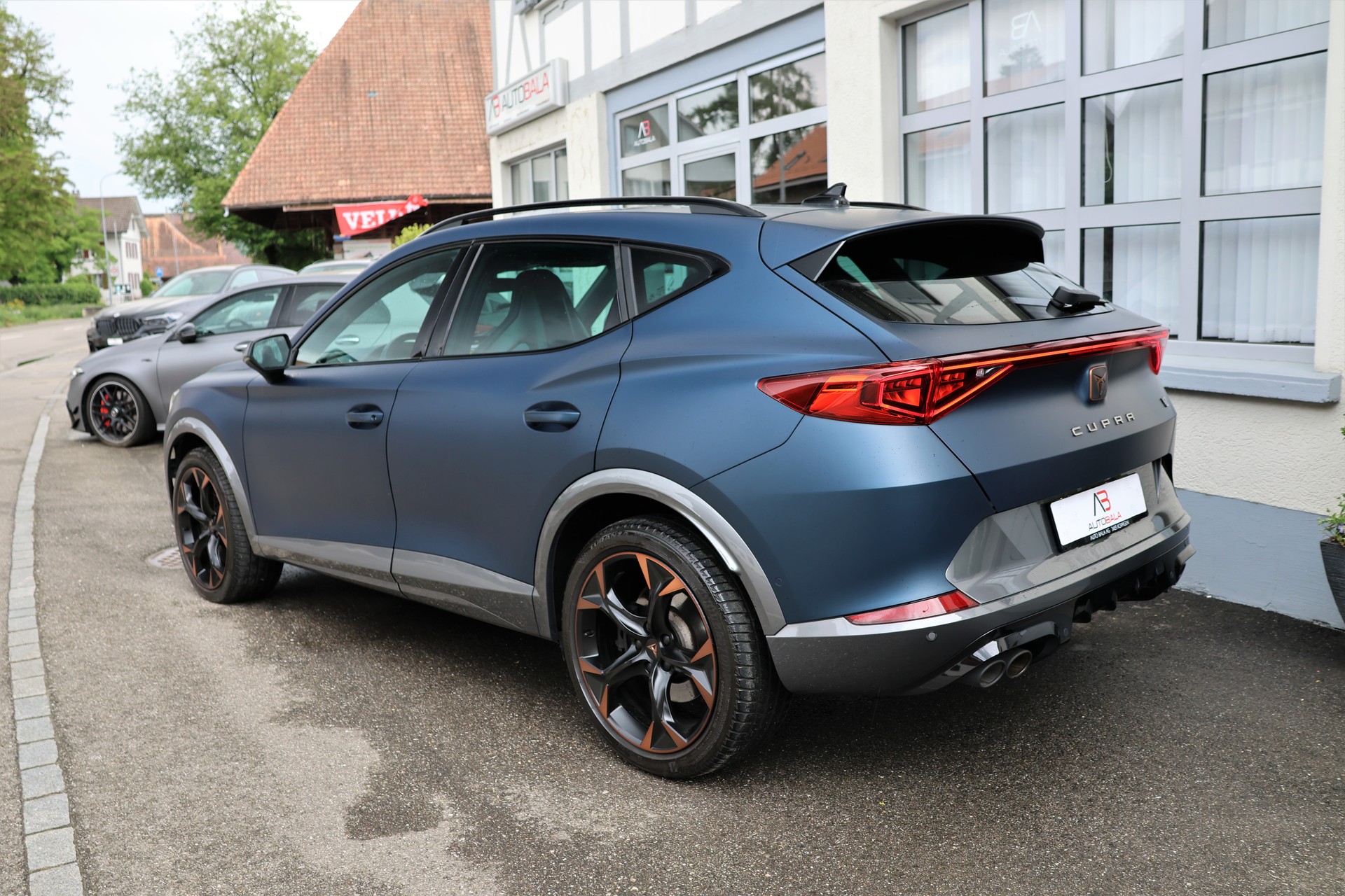 CUPRA Formentor 2.0TSI VZ 4Drive DSG (CH) "Mattepetrol Blue"-image-6