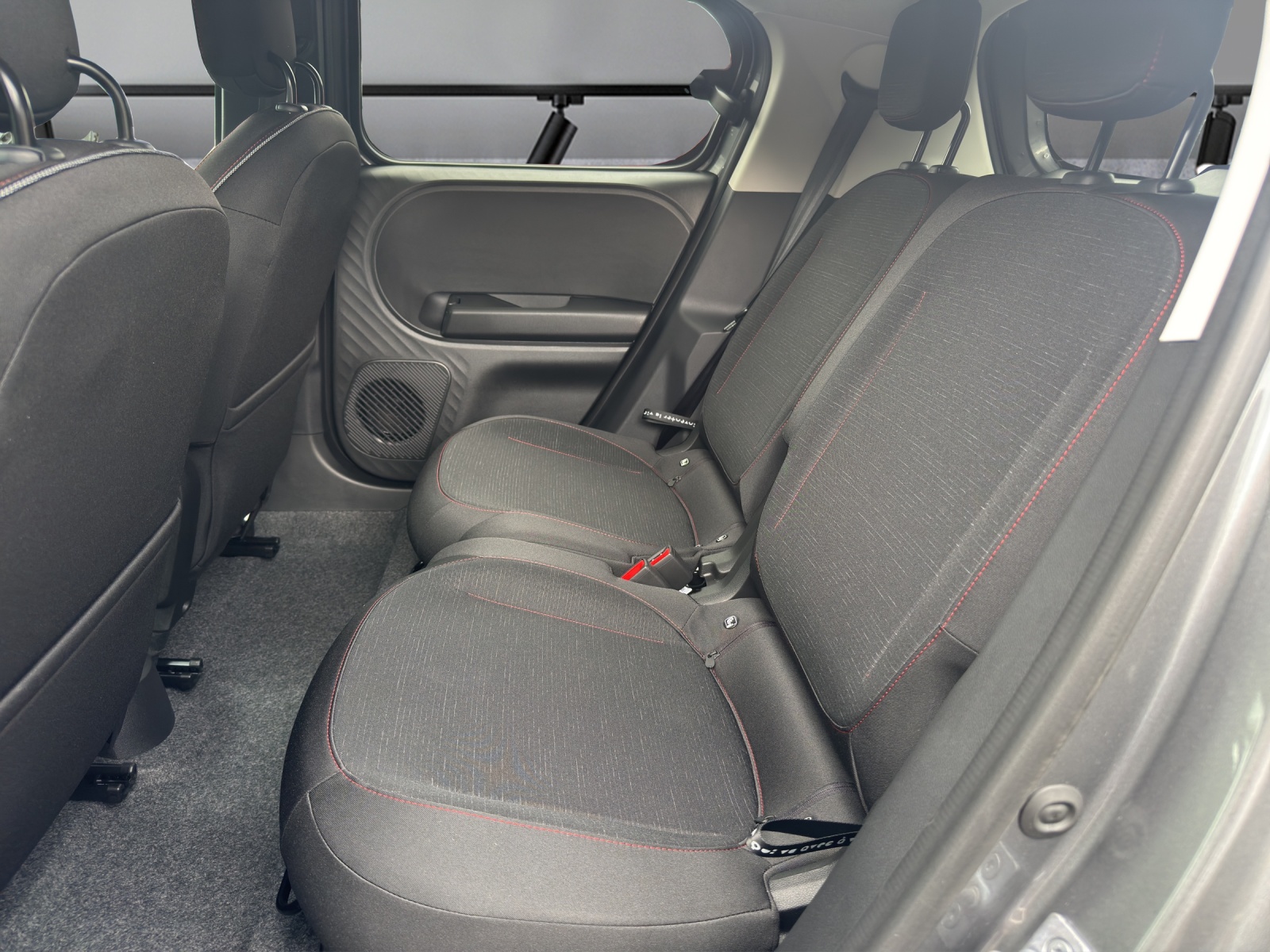 RENAULT Twingo E-Tech 27kWh Techno-image-9