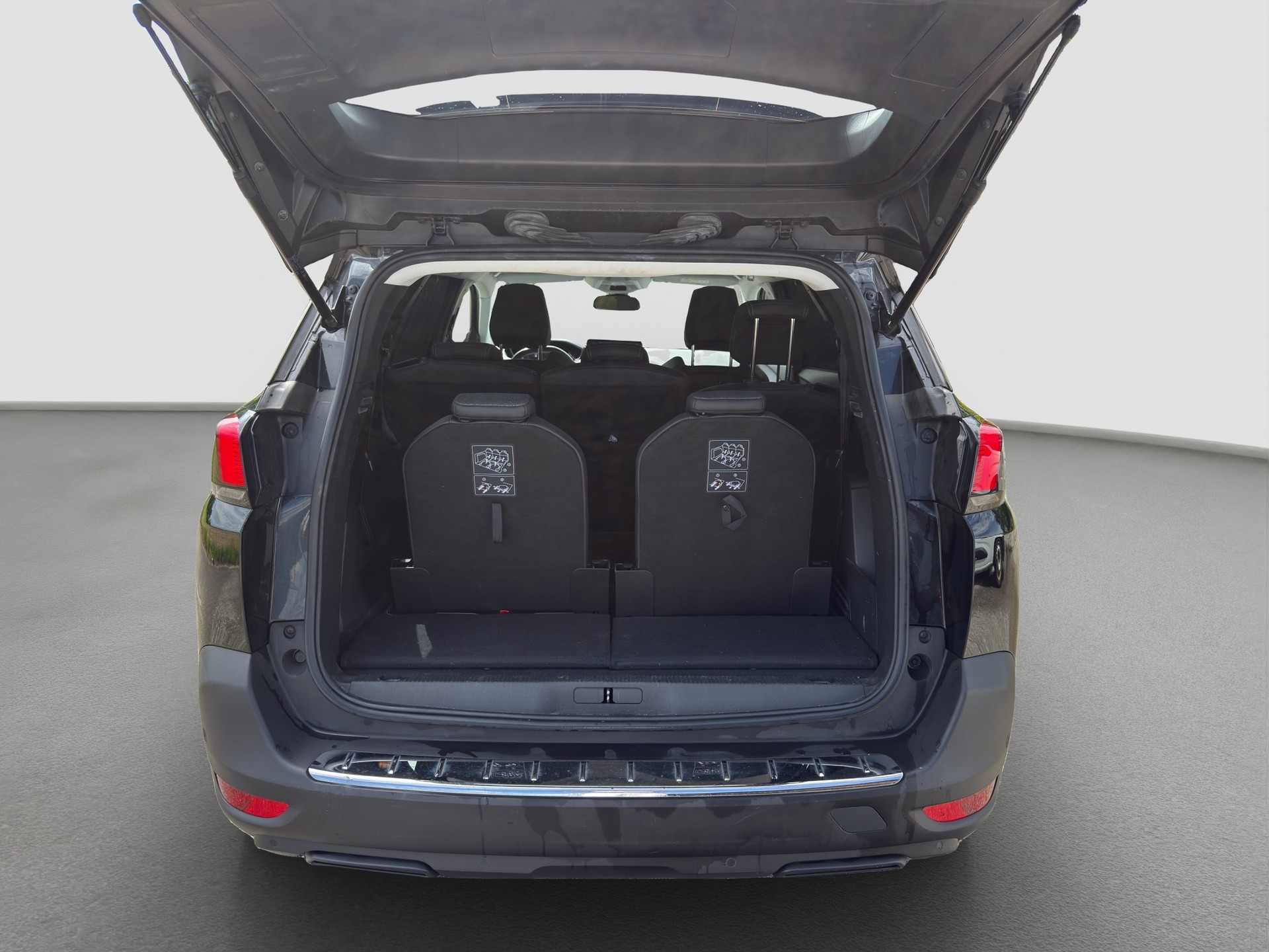 PEUGEOT 5008 1.5 BlueHDi Allure Pack EAT8 ** Frisch ab MFK und Service ** CH-1. Hand ** 7-Plätzer **-image-15