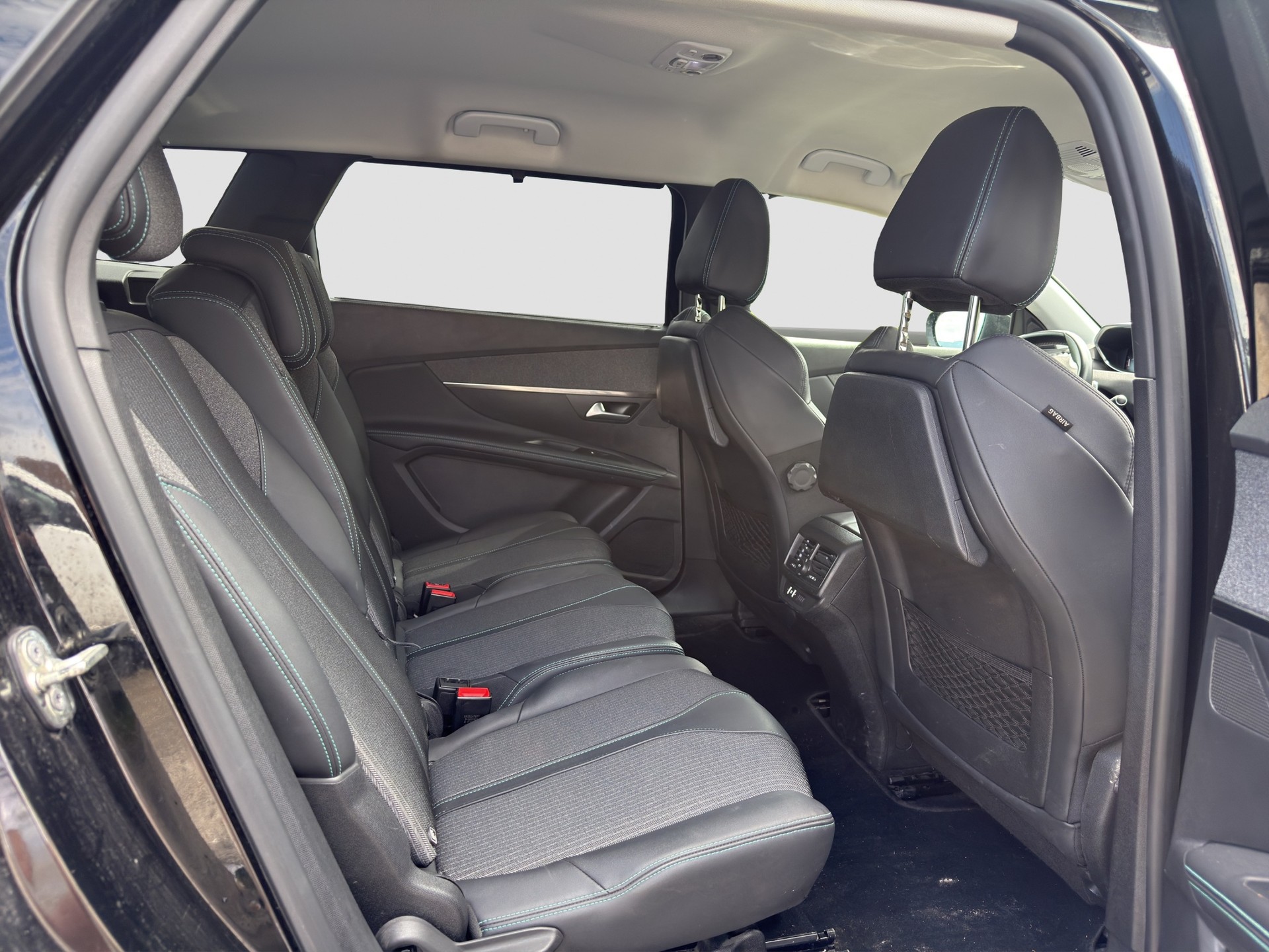 PEUGEOT 5008 1.5 BlueHDi Allure Pack EAT8 ** Frisch ab MFK und Service ** CH-1. Hand ** 7-Plätzer **-image-11