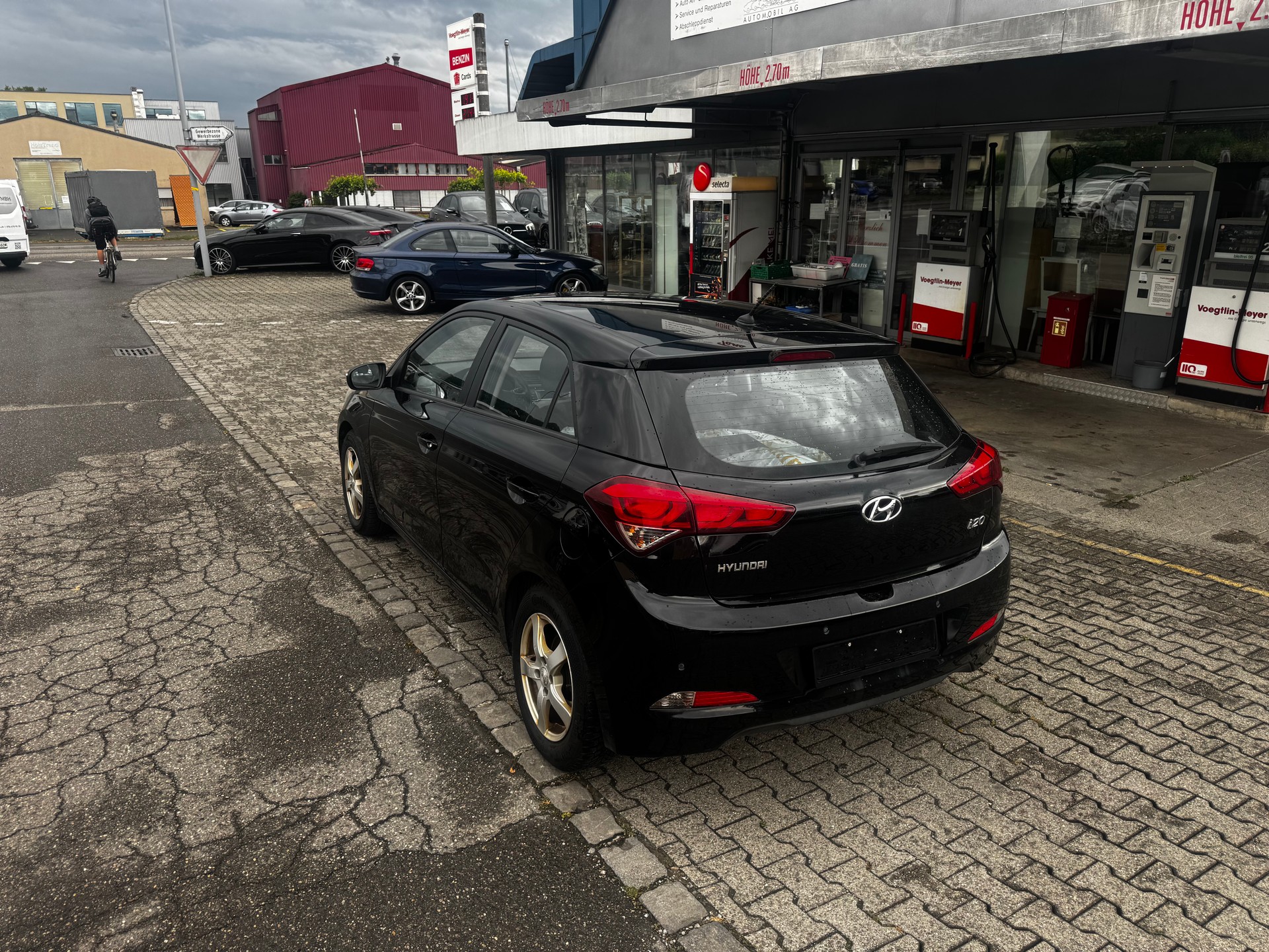 HYUNDAI i20 1.2 Amplia-image-3