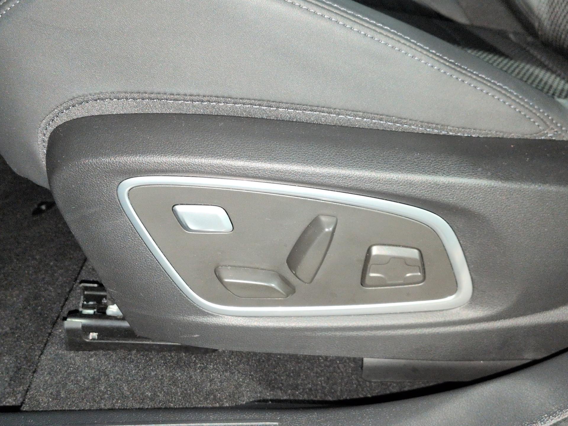 RENAULT Espace 1.2 E-Tech 200 Esprit Alpine 7-Sitze-image-19