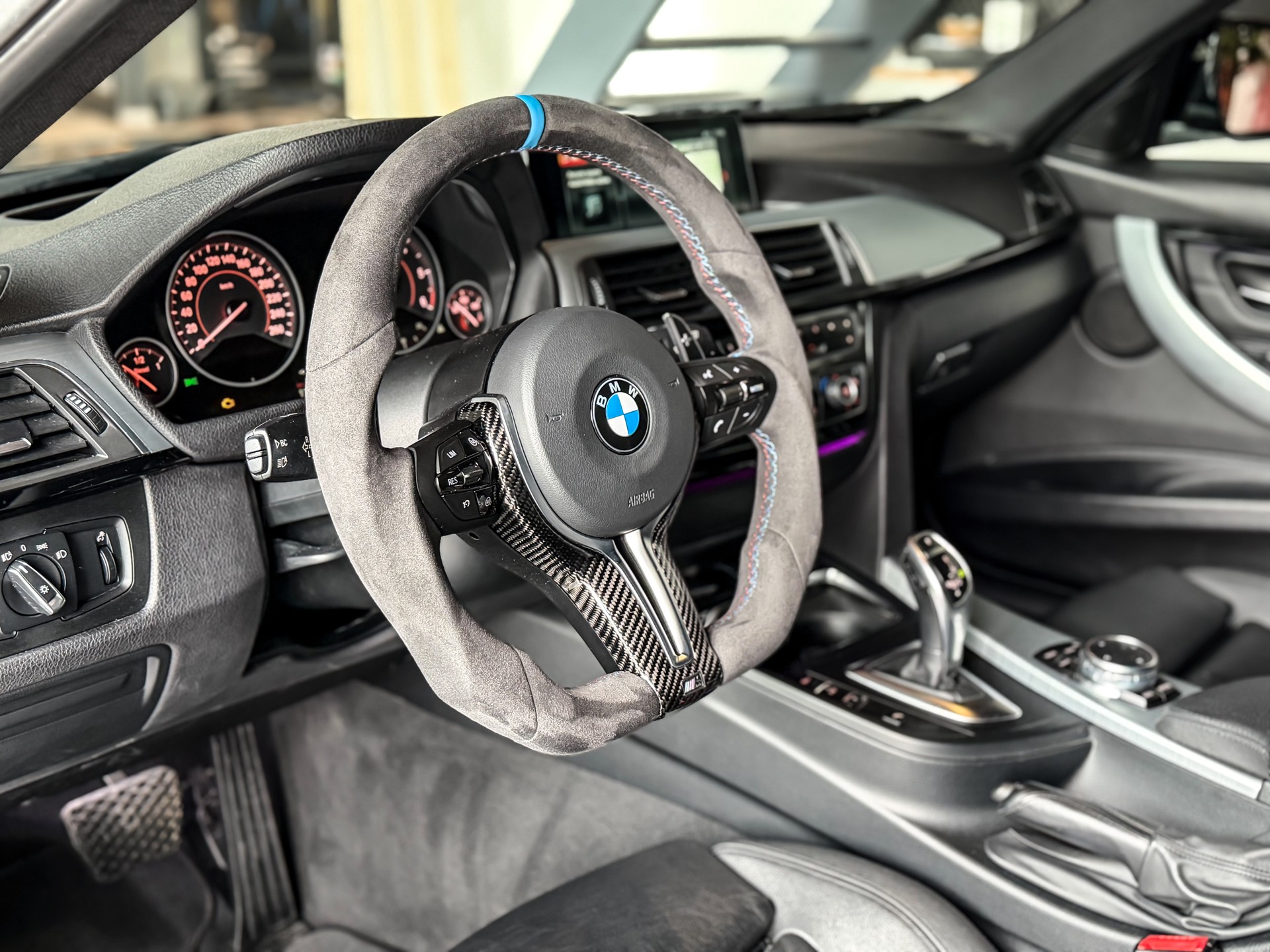 BMW 320d xDrive Touring M Sport Line Steptronic-image-5