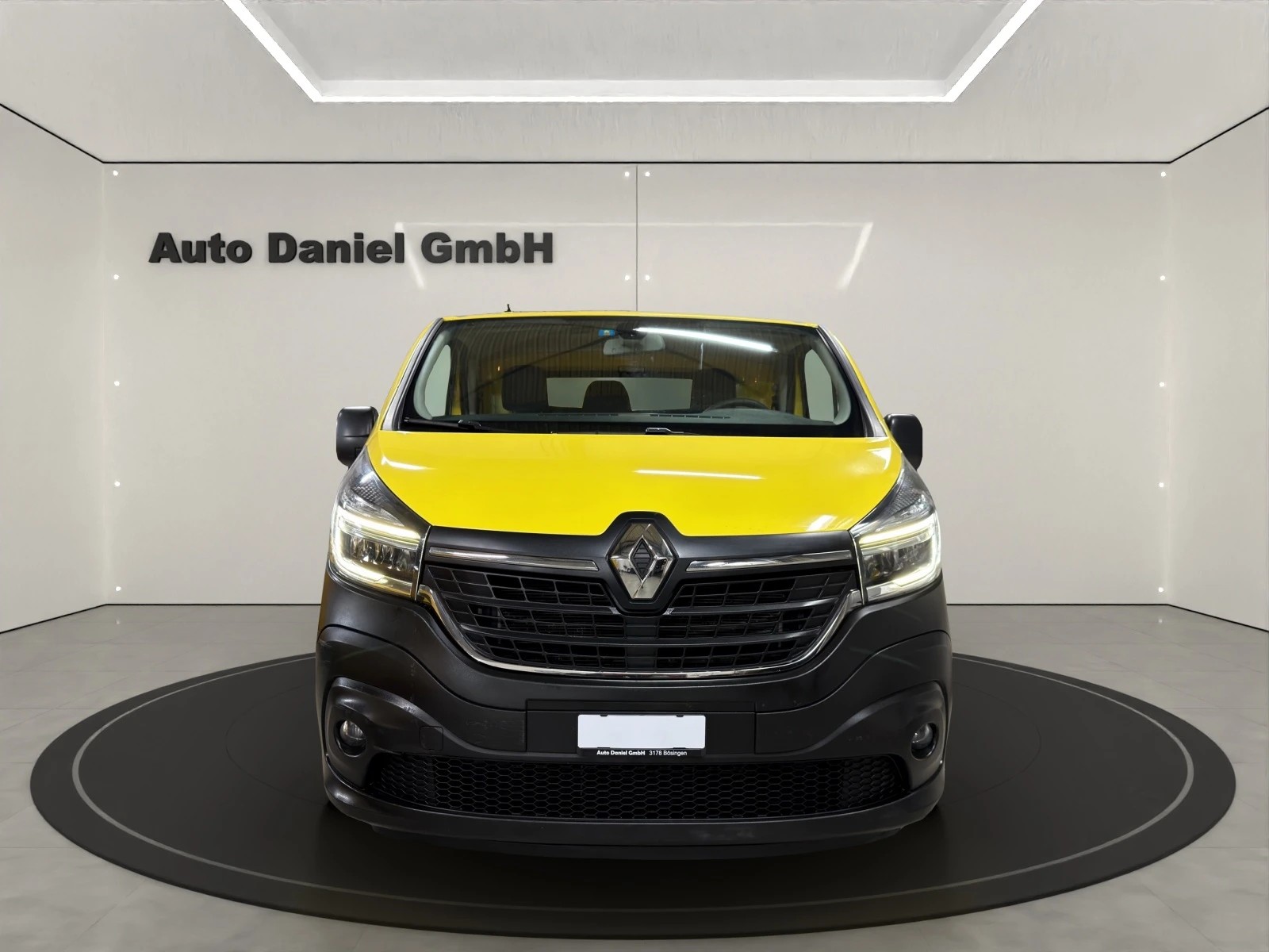 RENAULT Trafic 2.0 ENERGY dCi145 3.0t L2H1 Lang Version ( Mit AHK / Regale )-showroom-element-2