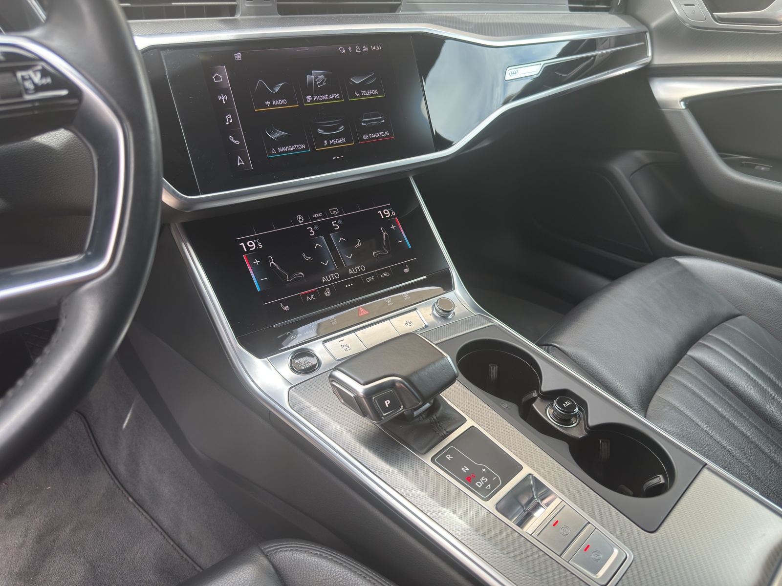 AUDI A6 Limousine 40 TDI Design S-tronic-image-10