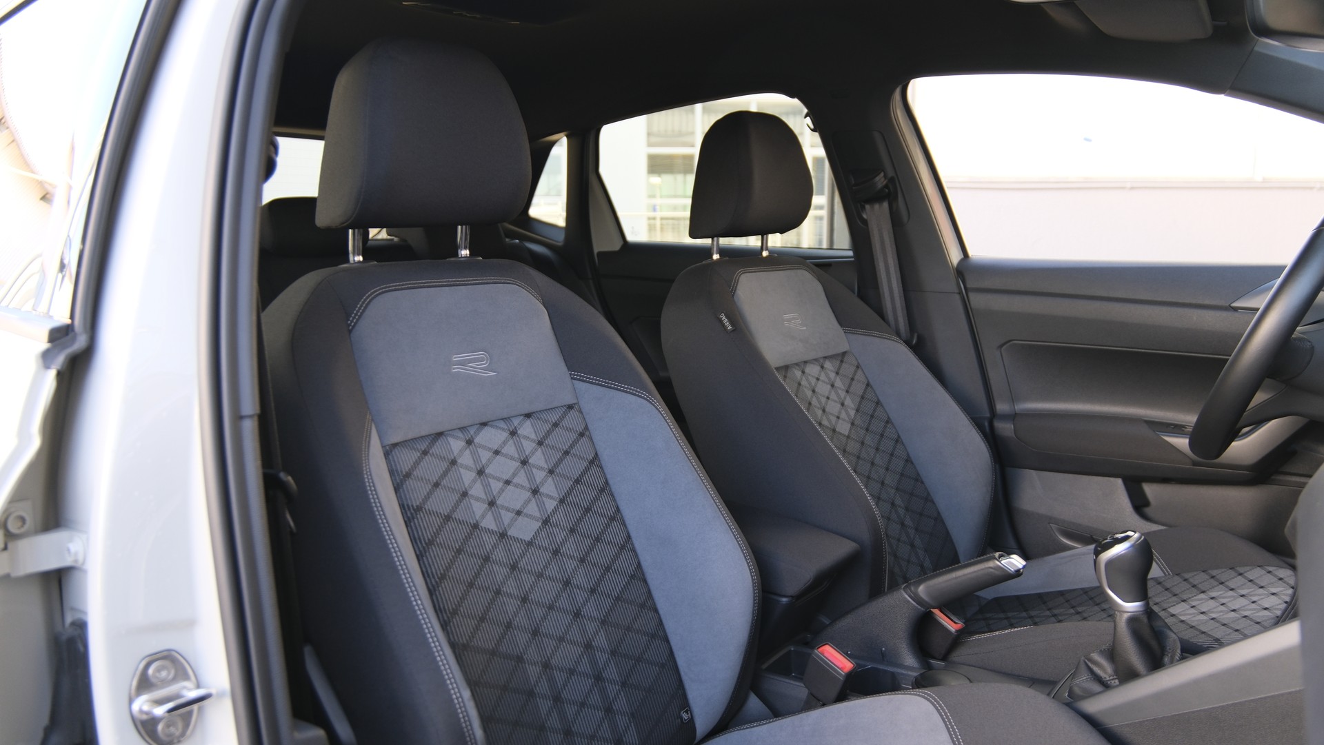 VW Polo 1.0 TSI R-Line-image-19