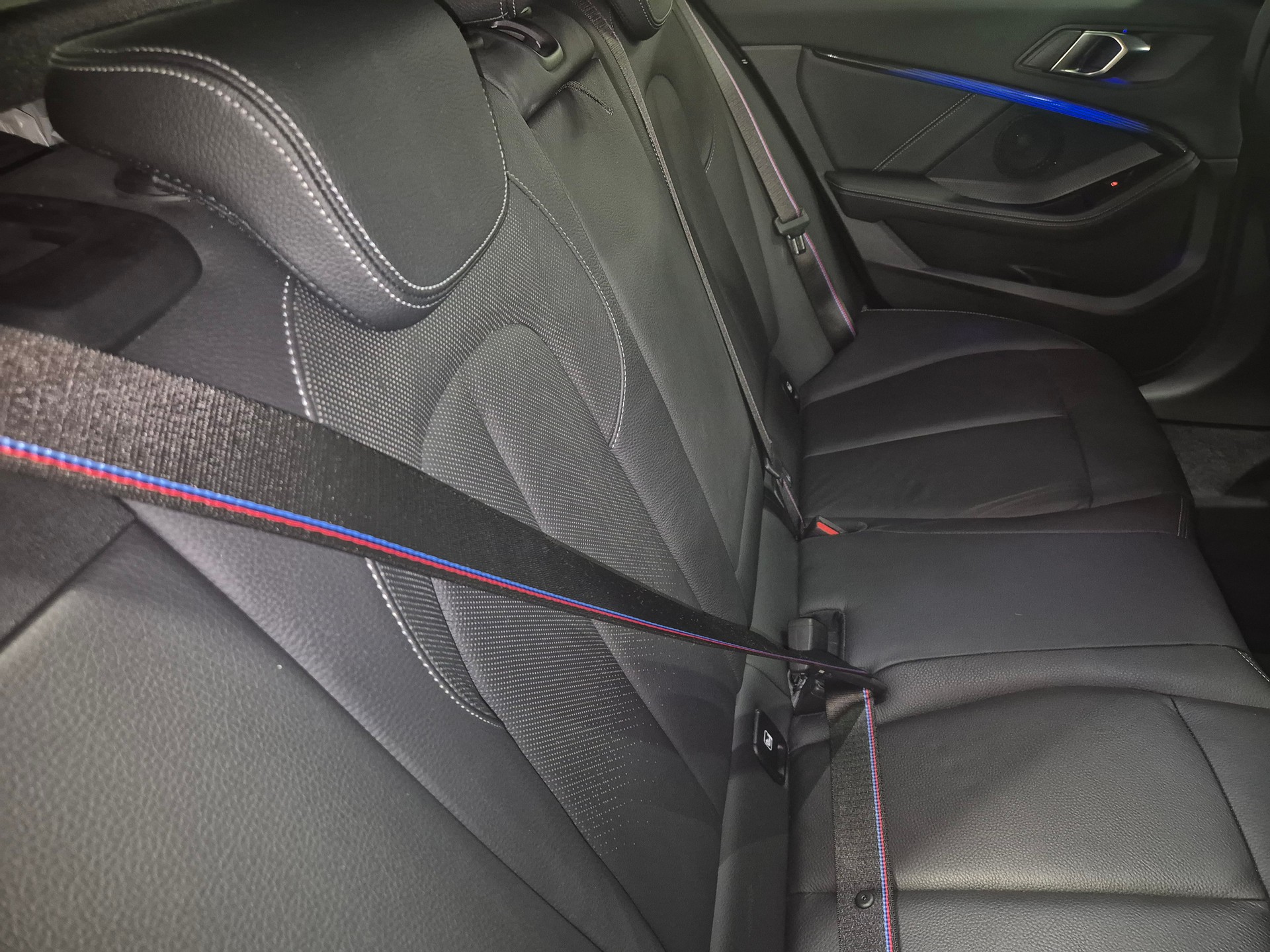 BMW M135i xDrive Steptronic-image-16