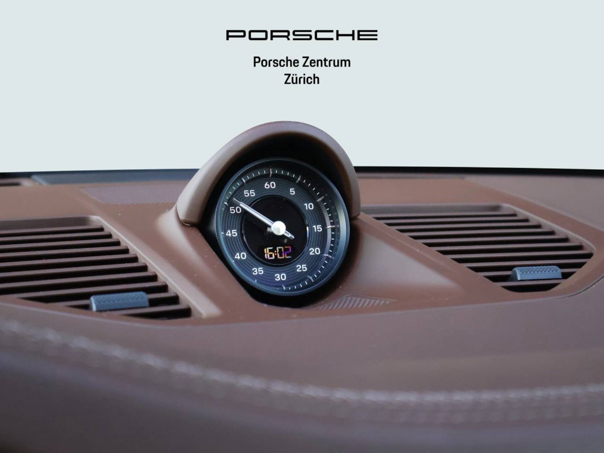 PORSCHE 911 Carrera S-image-16
