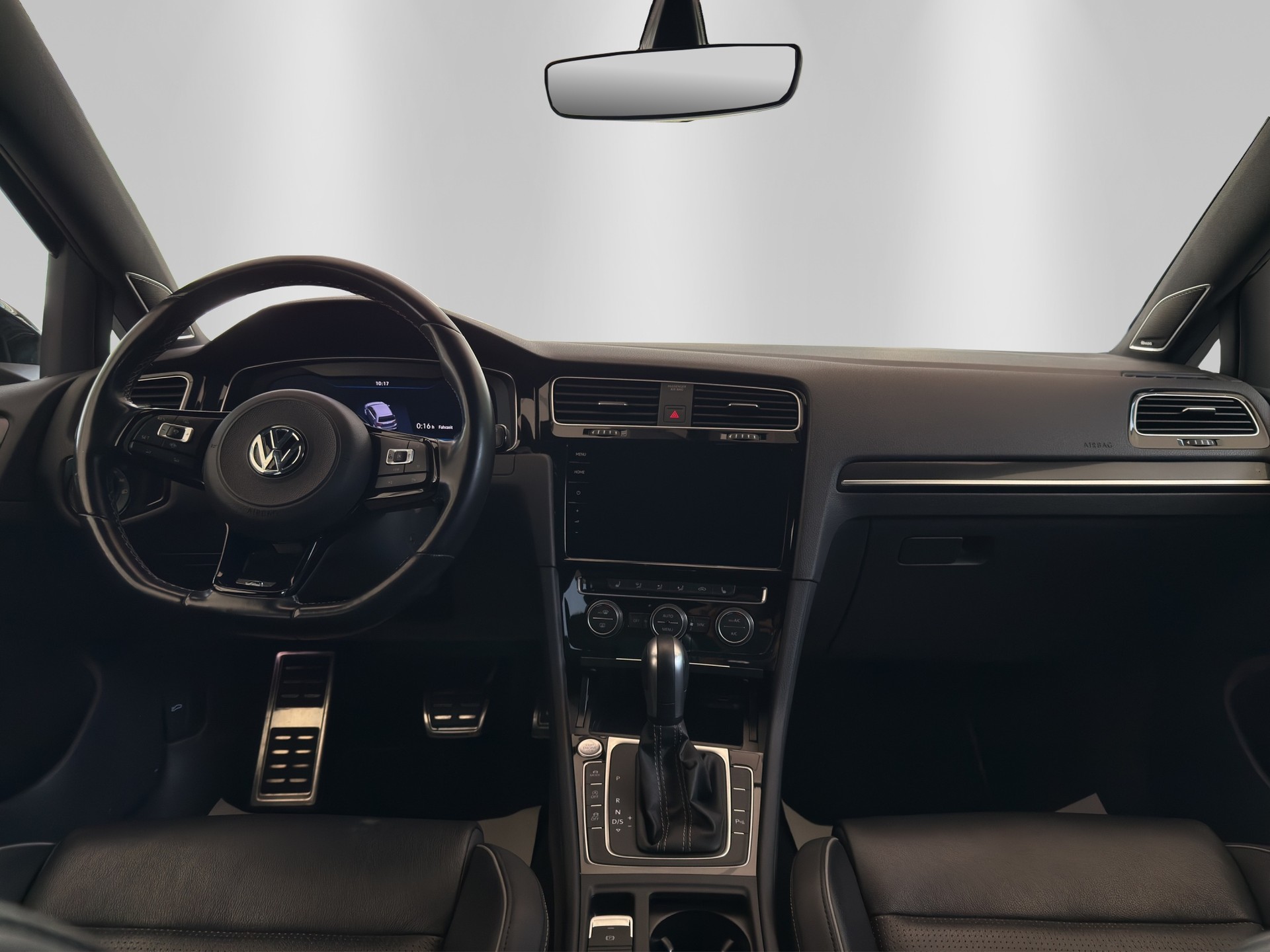 VW Golf 2.0 TSI R 4Motion DSG-image-9