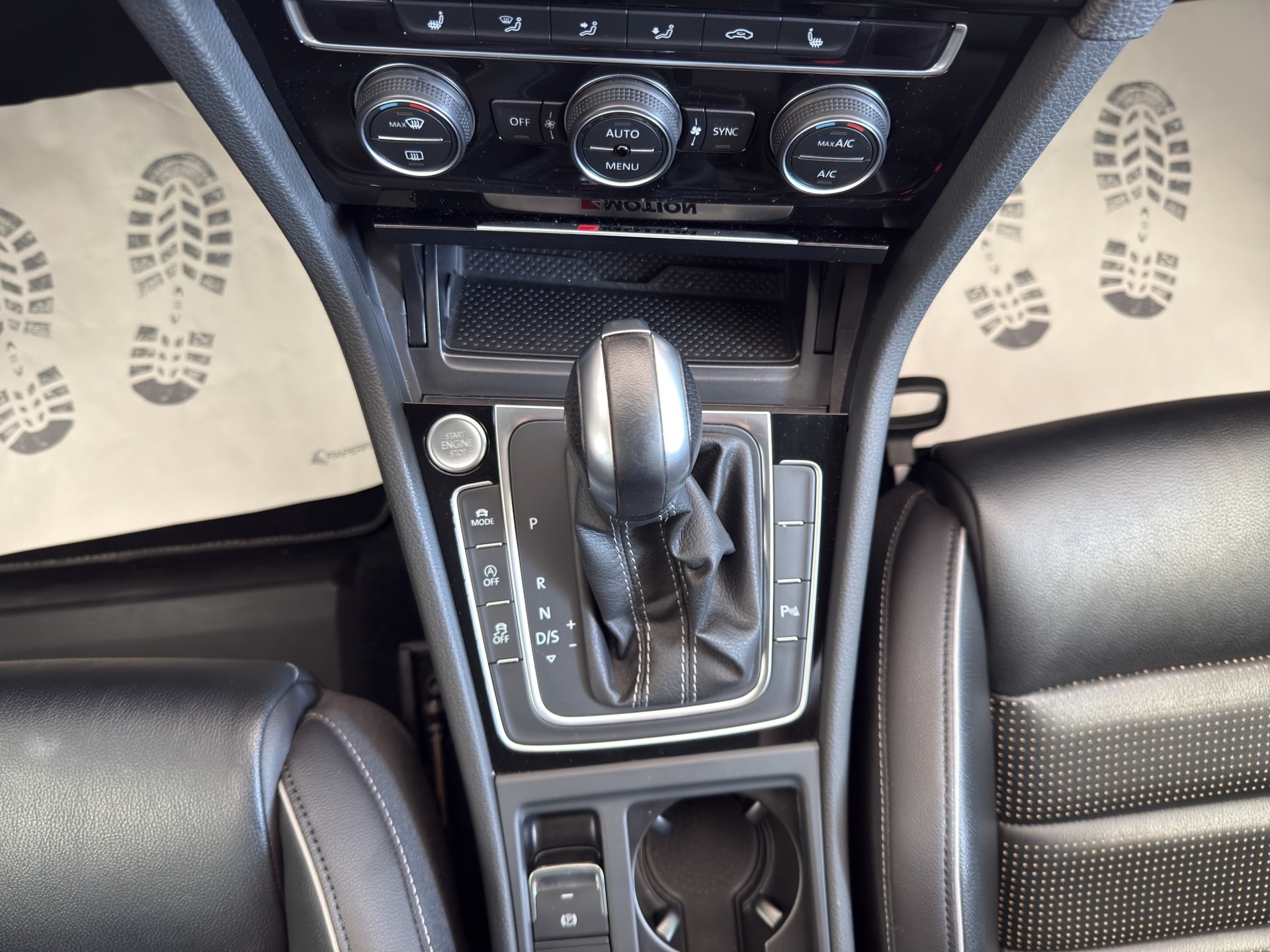 VW Golf 2.0 TSI R 4Motion DSG-image-12