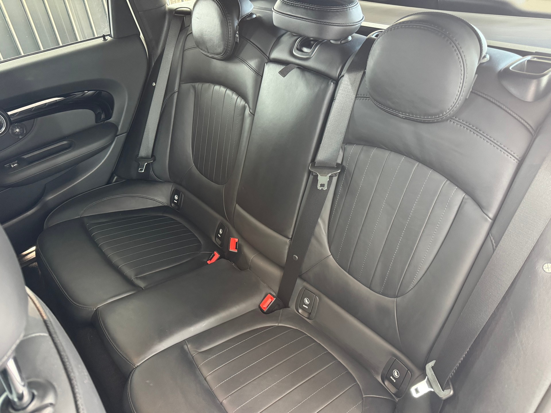 MINI Clubman Cooper S ALL4 Steptronic Trafalgar-image-8