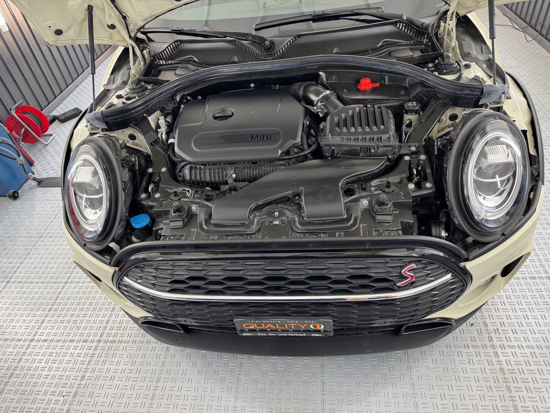 MINI Clubman Cooper S ALL4 Steptronic Trafalgar-image-7