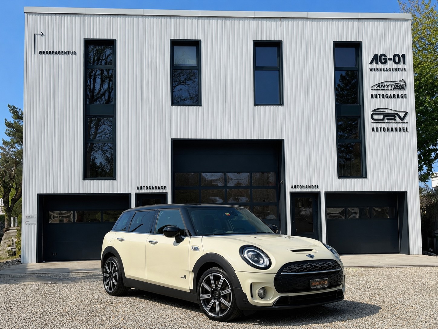 MINI Clubman Cooper S ALL4 Steptronic Trafalgar-image-5