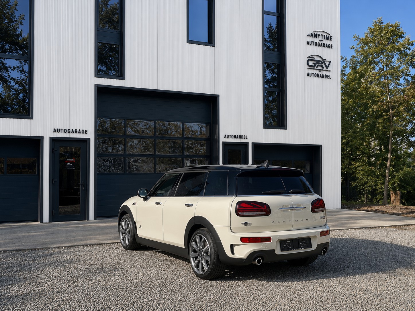 MINI Clubman Cooper S ALL4 Steptronic Trafalgar-image-3