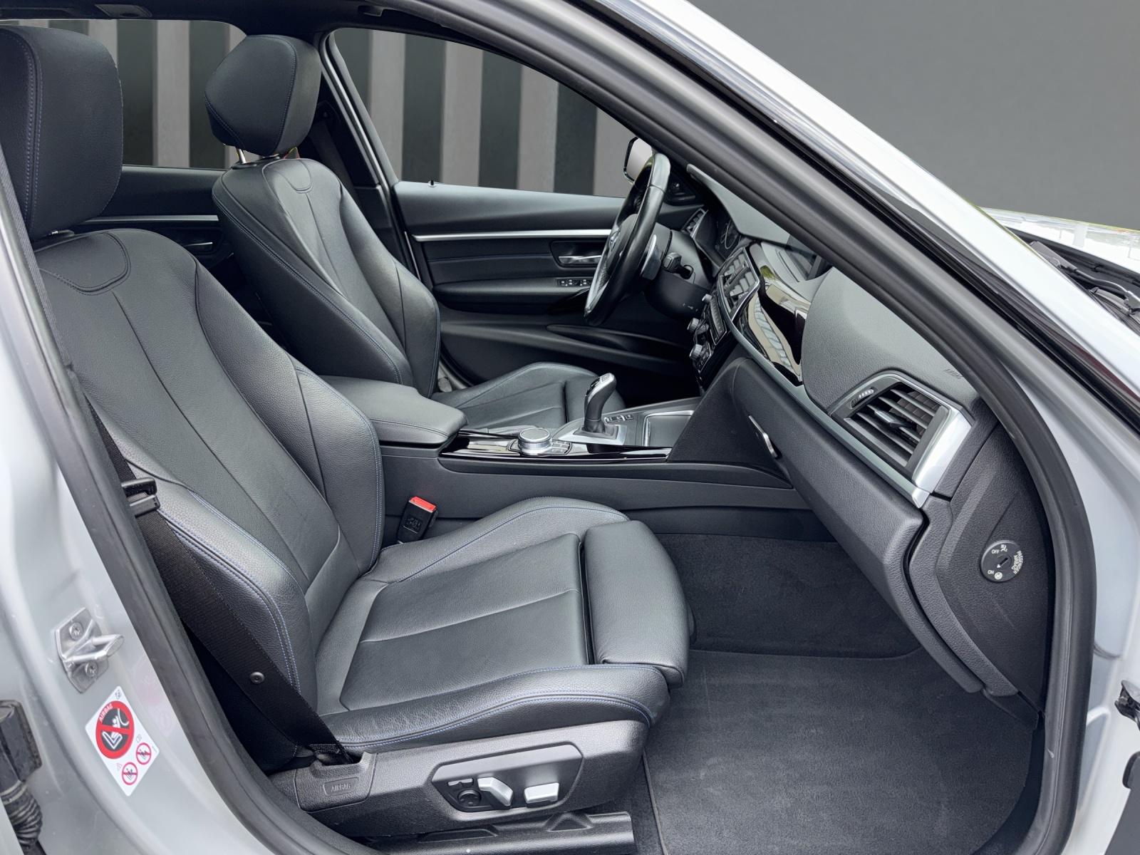 BMW 340i xDrive Touring Power & Sound Paket-image-18
