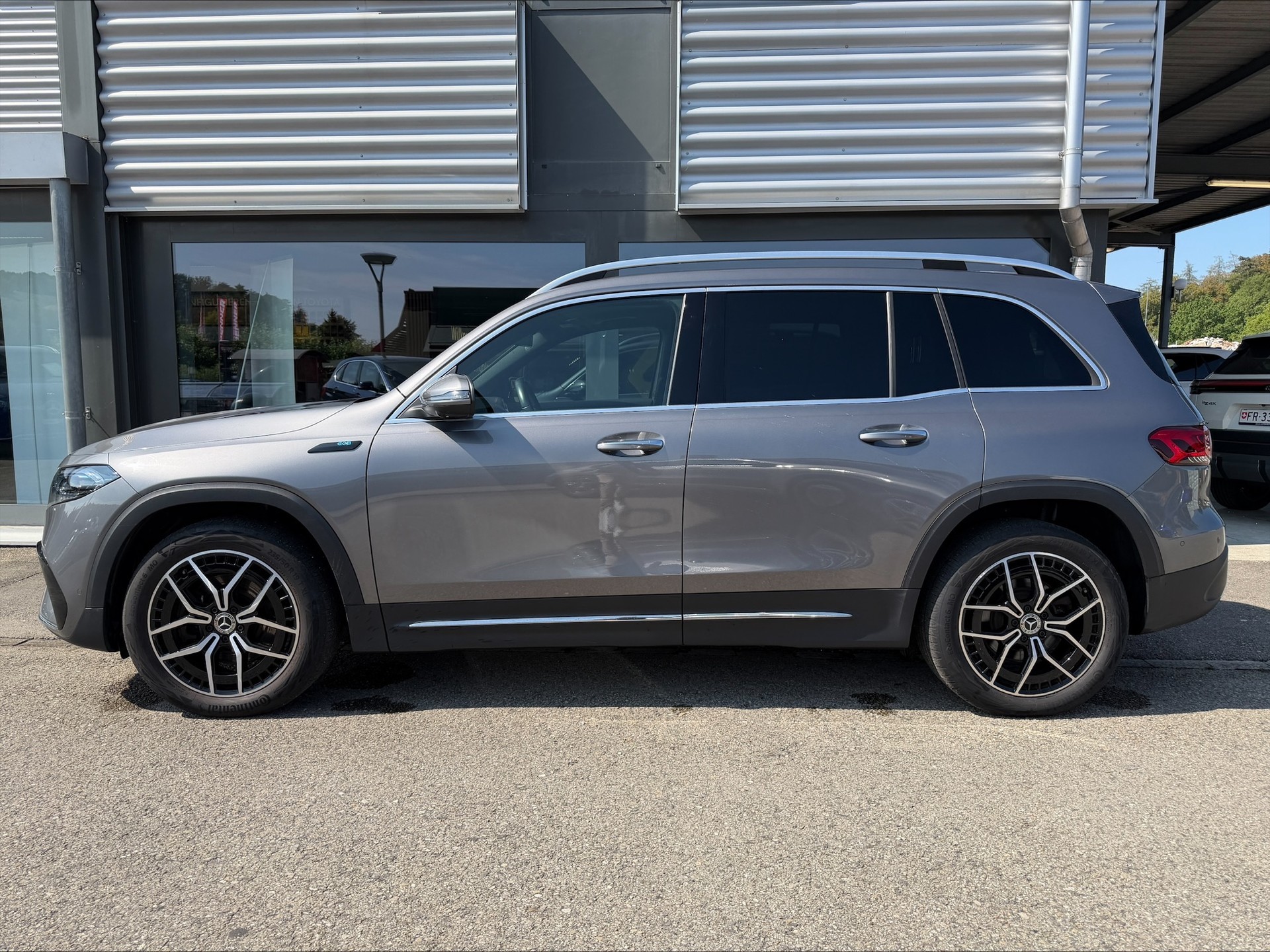 MERCEDES-BENZ EQB 350 AMG Line 4Matic-showroom-element-1