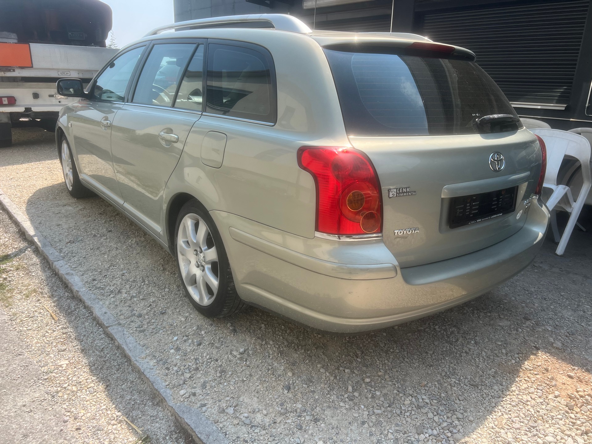 TOYOTA Avensis 2.4 D4 VVT-i Linea Sol Sportswagon T-Step5-image-10
