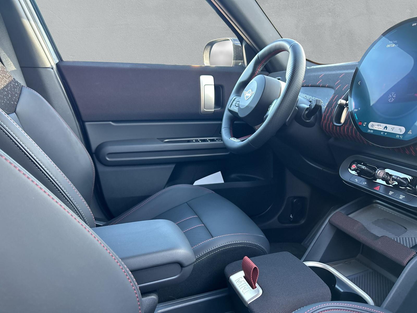MINI Countryman C JCW Trim U25 1.5i (CH)-image-13