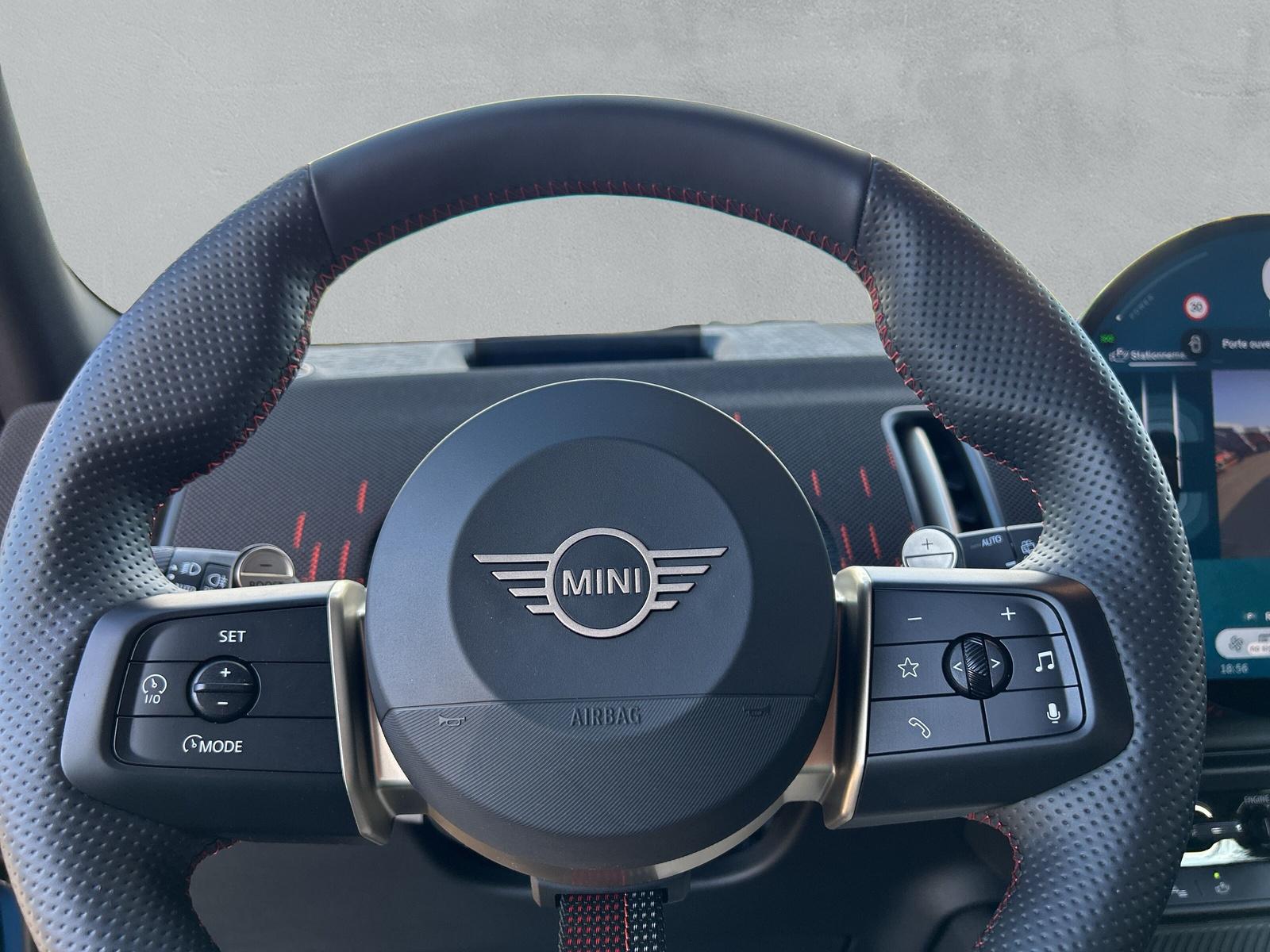 MINI Countryman C JCW Trim U25 1.5i (CH)-image-22