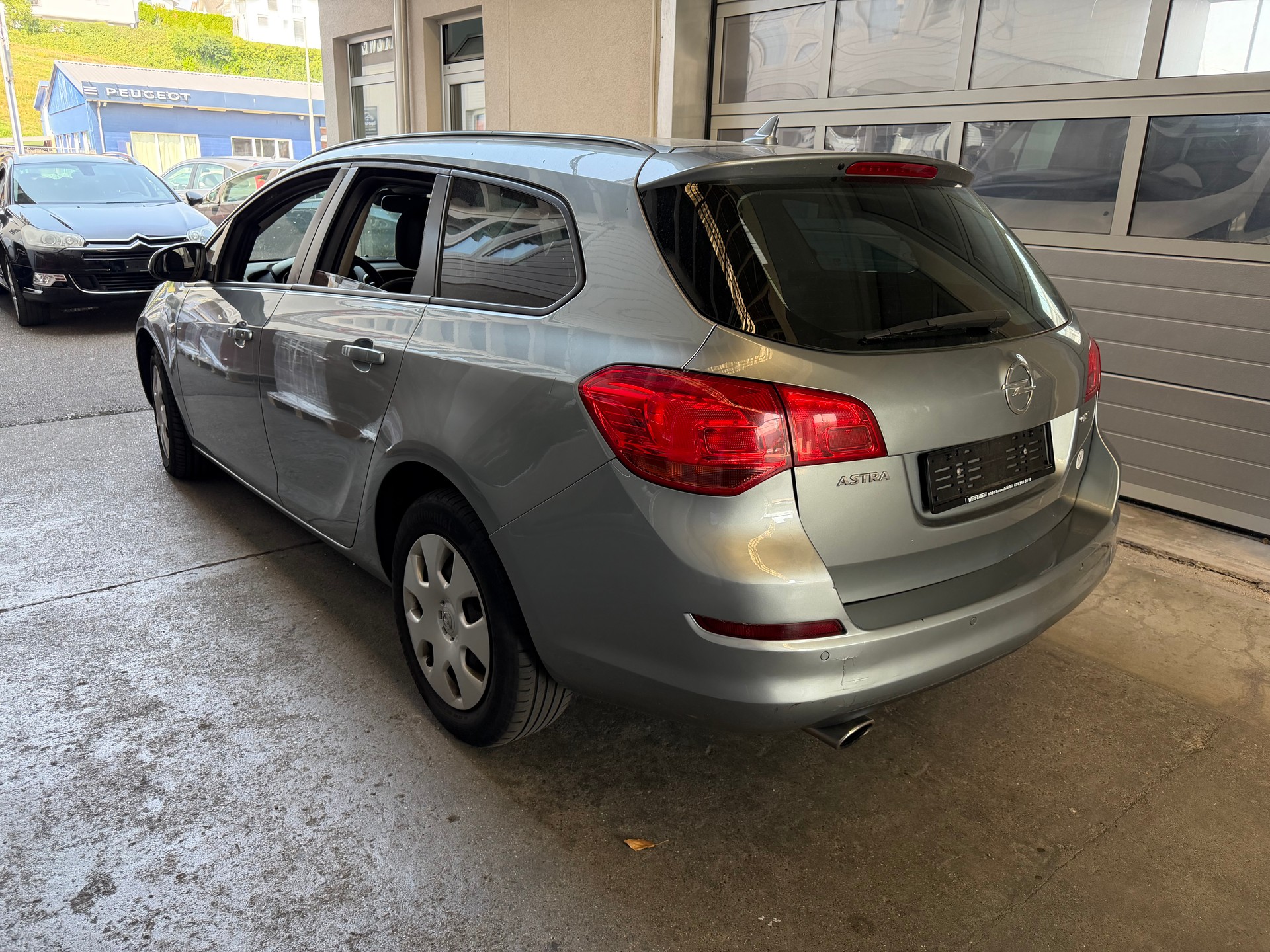 OPEL Astra SportsTourer 2.0 CDTi Enjoy Automatic-image-4