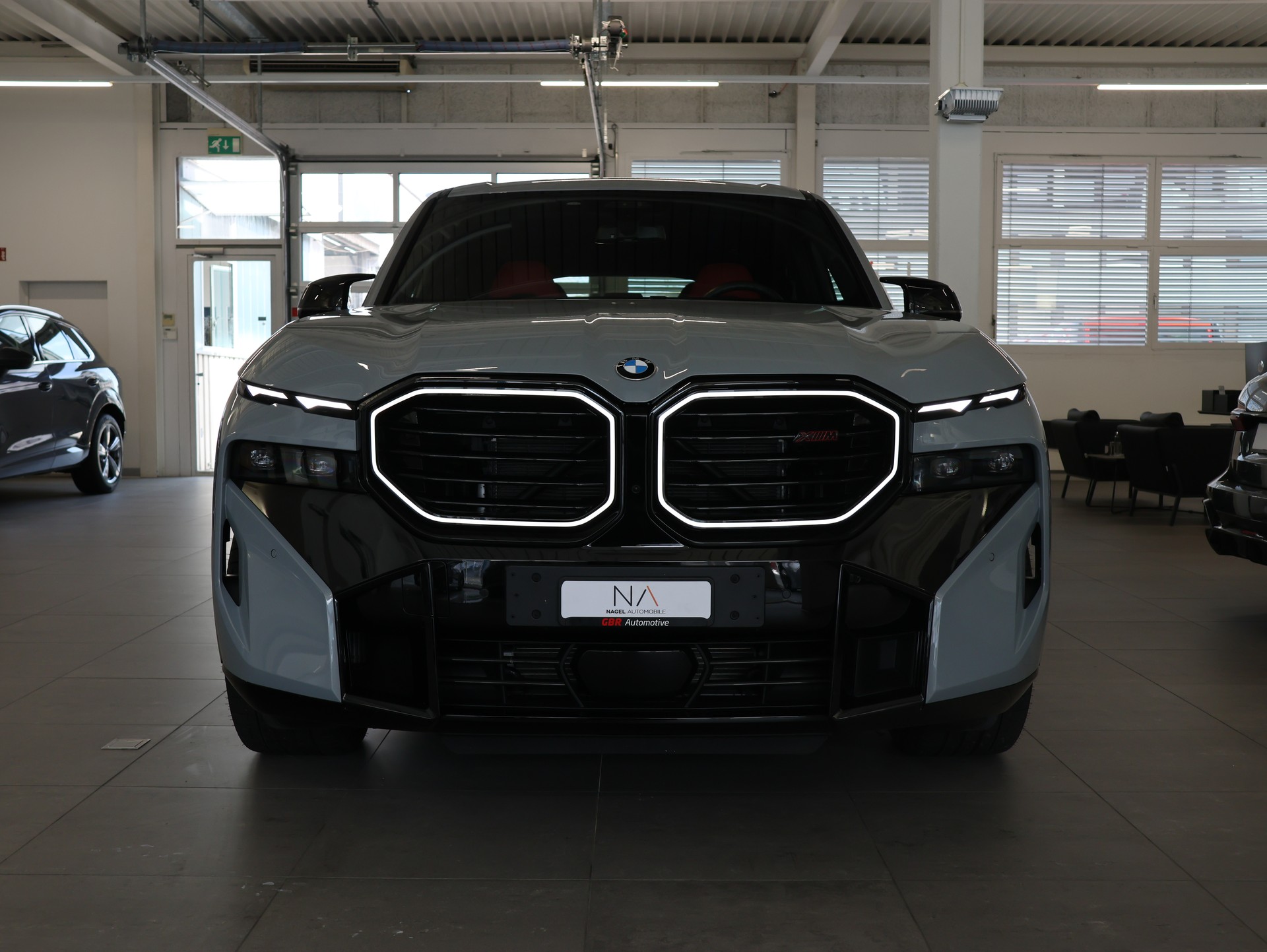 BMW XM xDrive PHEV Steptronic Label *Panoramadach* *360 Kamera* *Bowers & Wilkins*-showroom-element-2