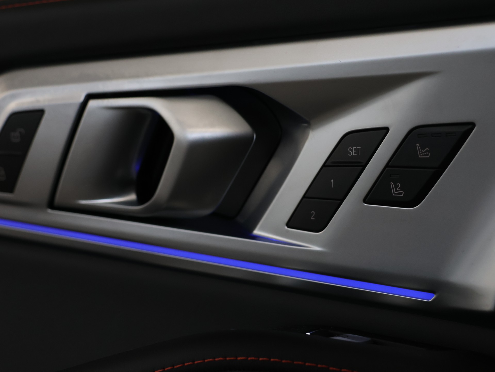 BMW XM xDrive PHEV Steptronic Label *Panoramadach* *360 Kamera* *Bowers & Wilkins*-image-19