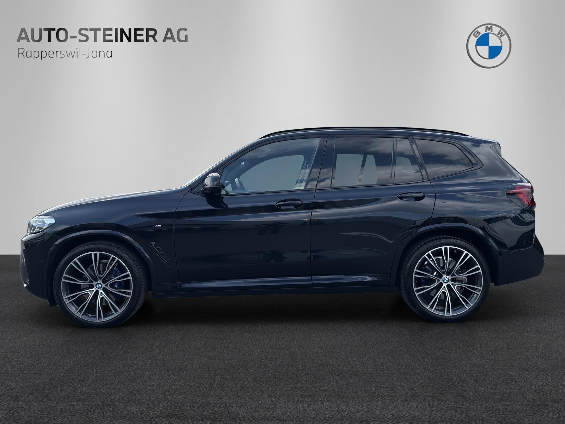 BMW X3 M40d-showroom-element-1