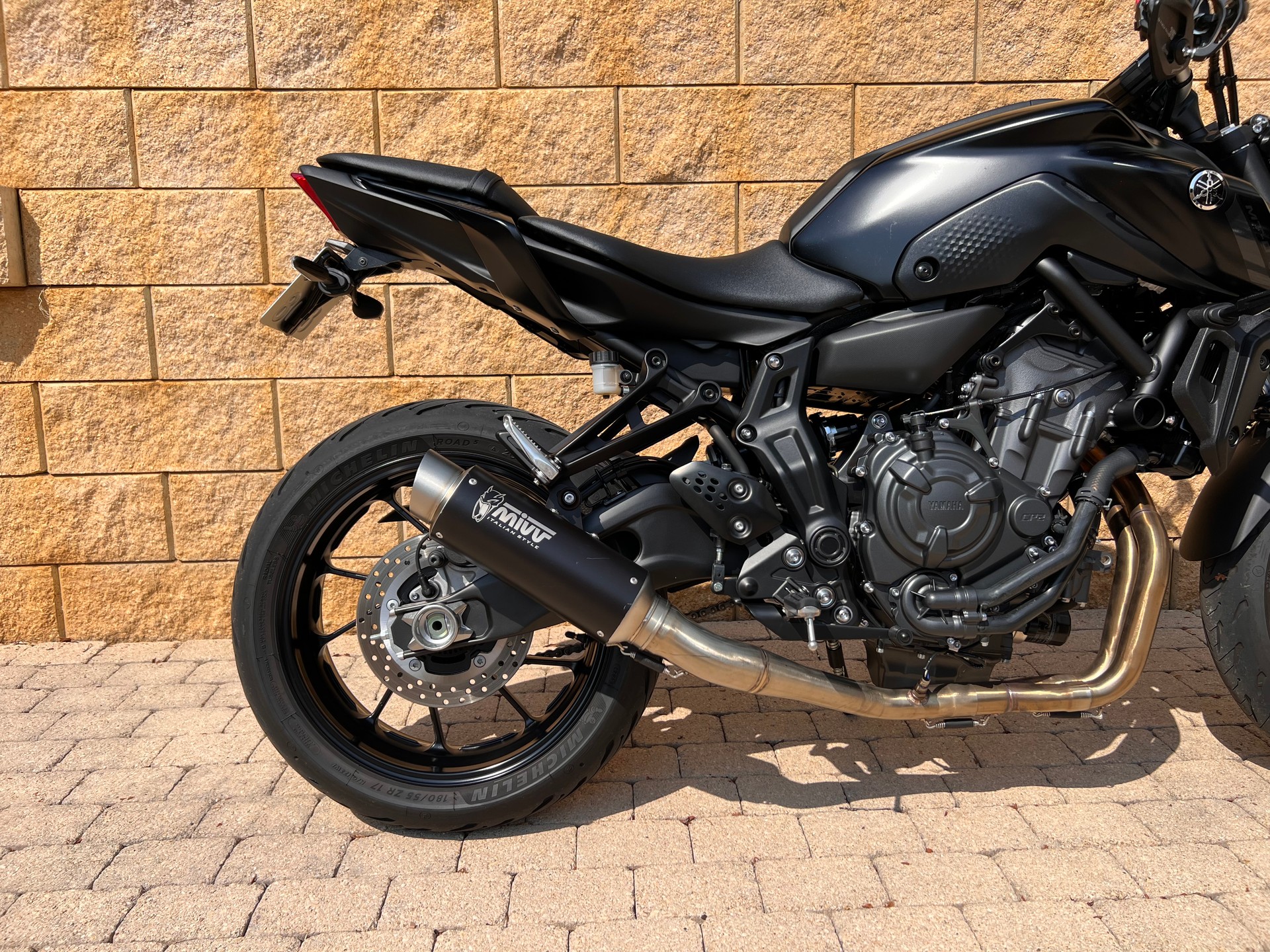 YAMAHA MT-07-image-6