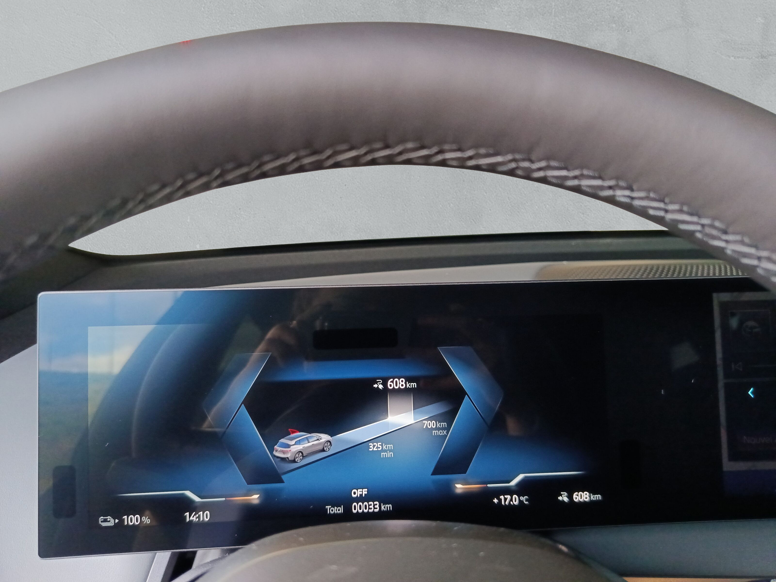 BMW iX xDrive60 M Sport Pro-image-23