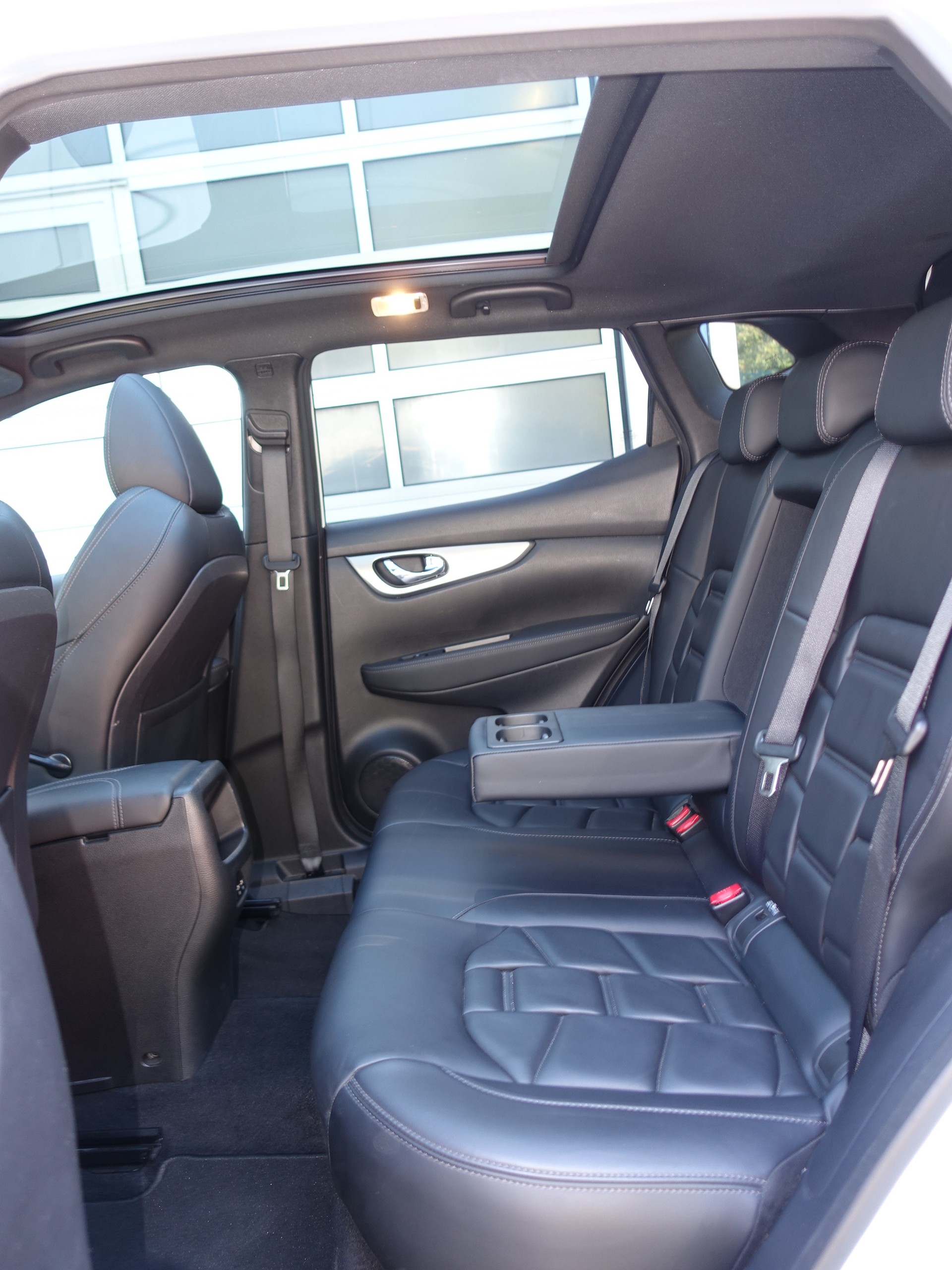 NISSAN Qashqai 1.7 dCi tekna Xtronic ALL-MODE 4x4-image-15