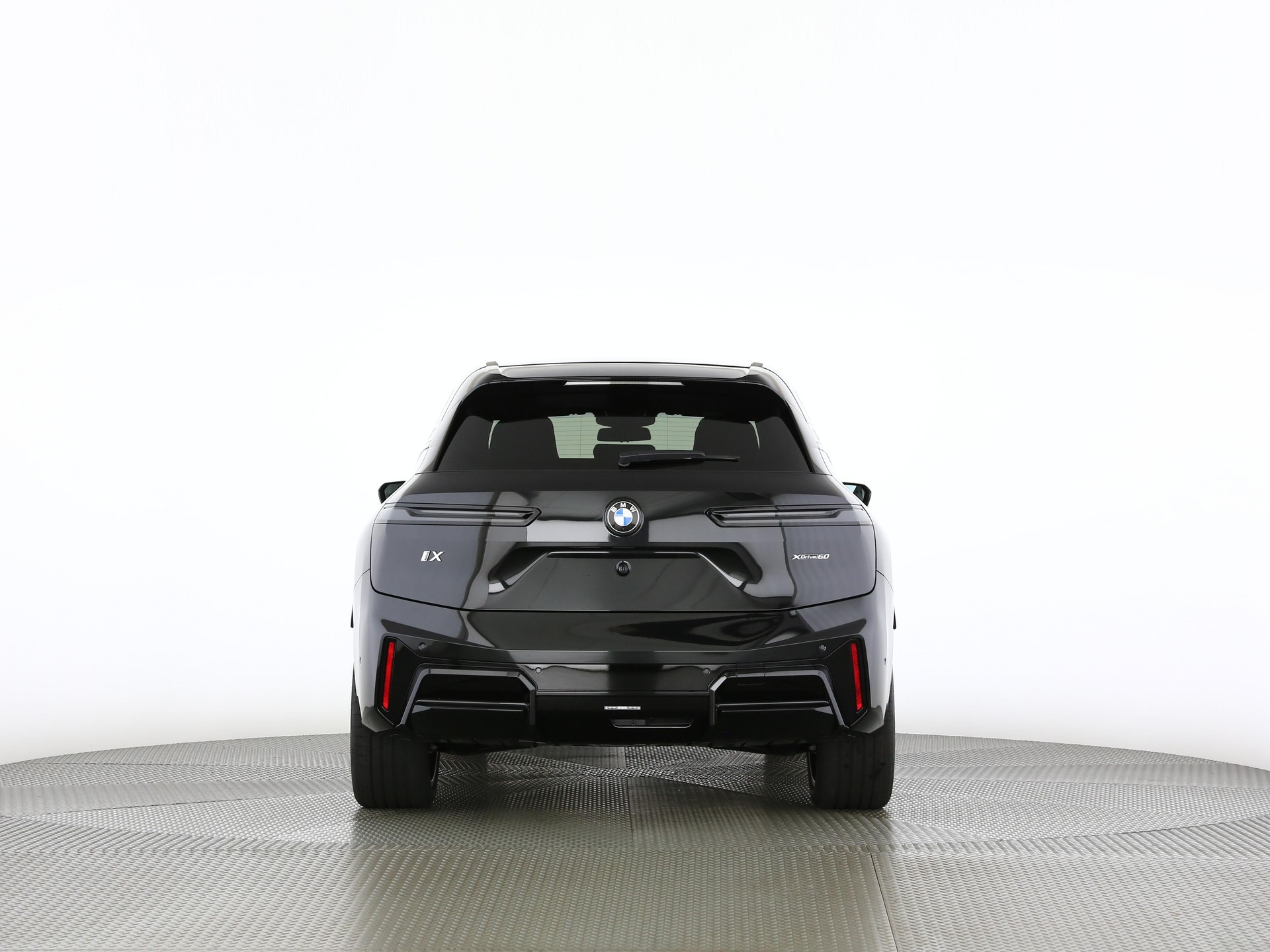 BMW iX xDrive60-showroom-element-3