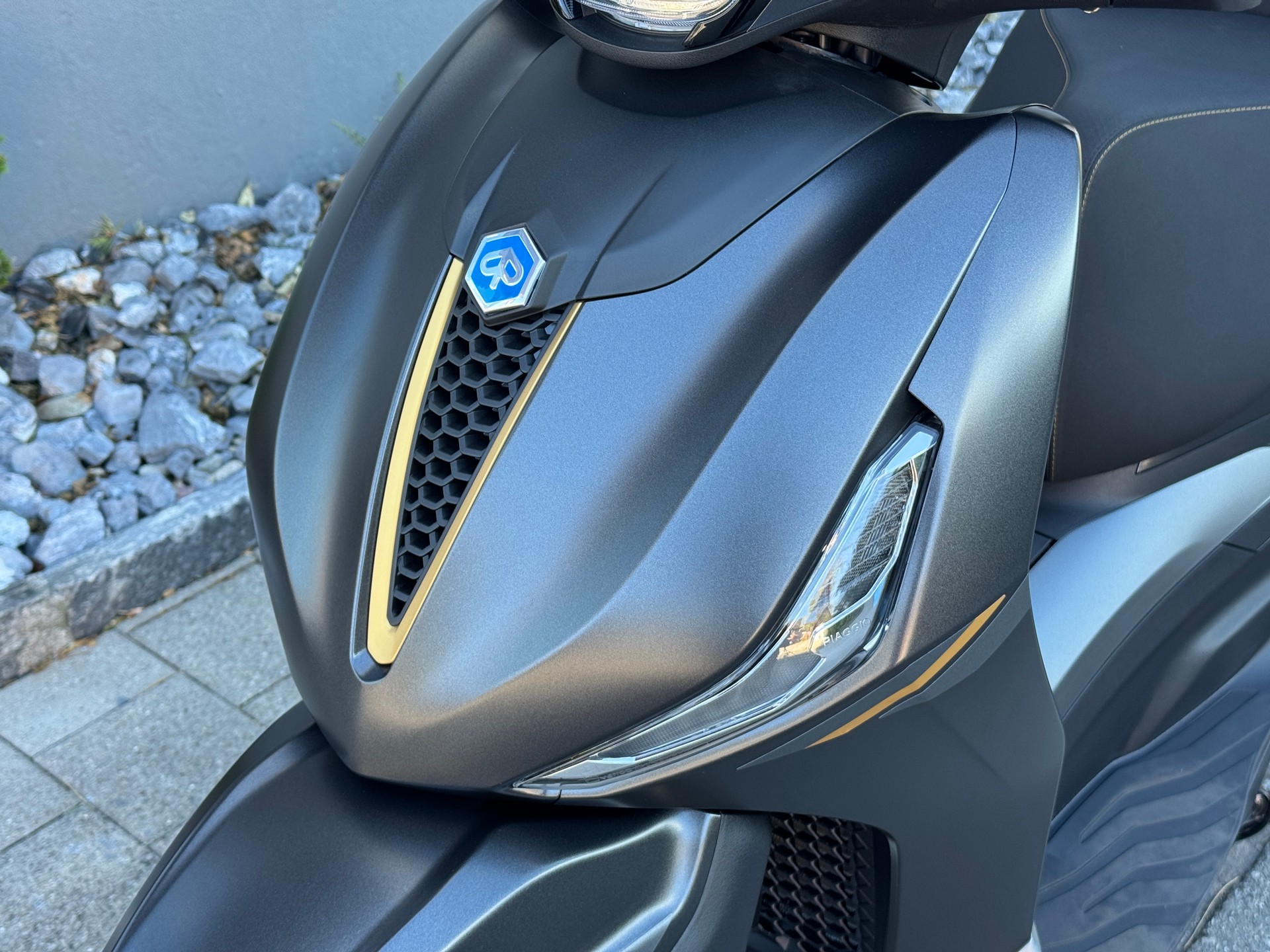 PIAGGIO Beverly 310 hpe E5+ / 25th Anniversary-showroom-element-2