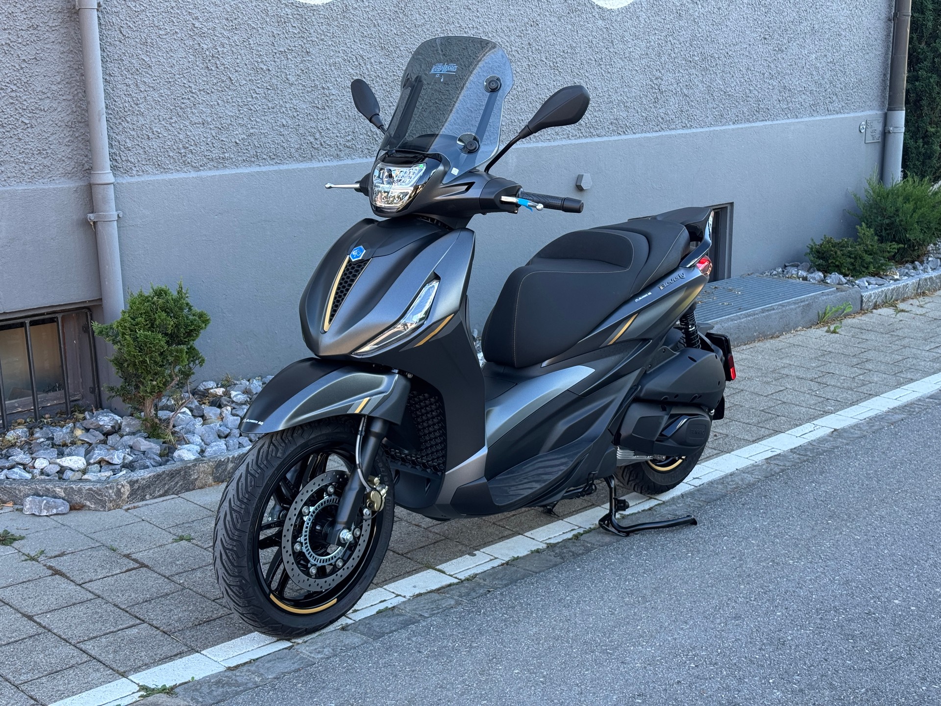 PIAGGIO Beverly 310 hpe E5+ / 25th Anniversary