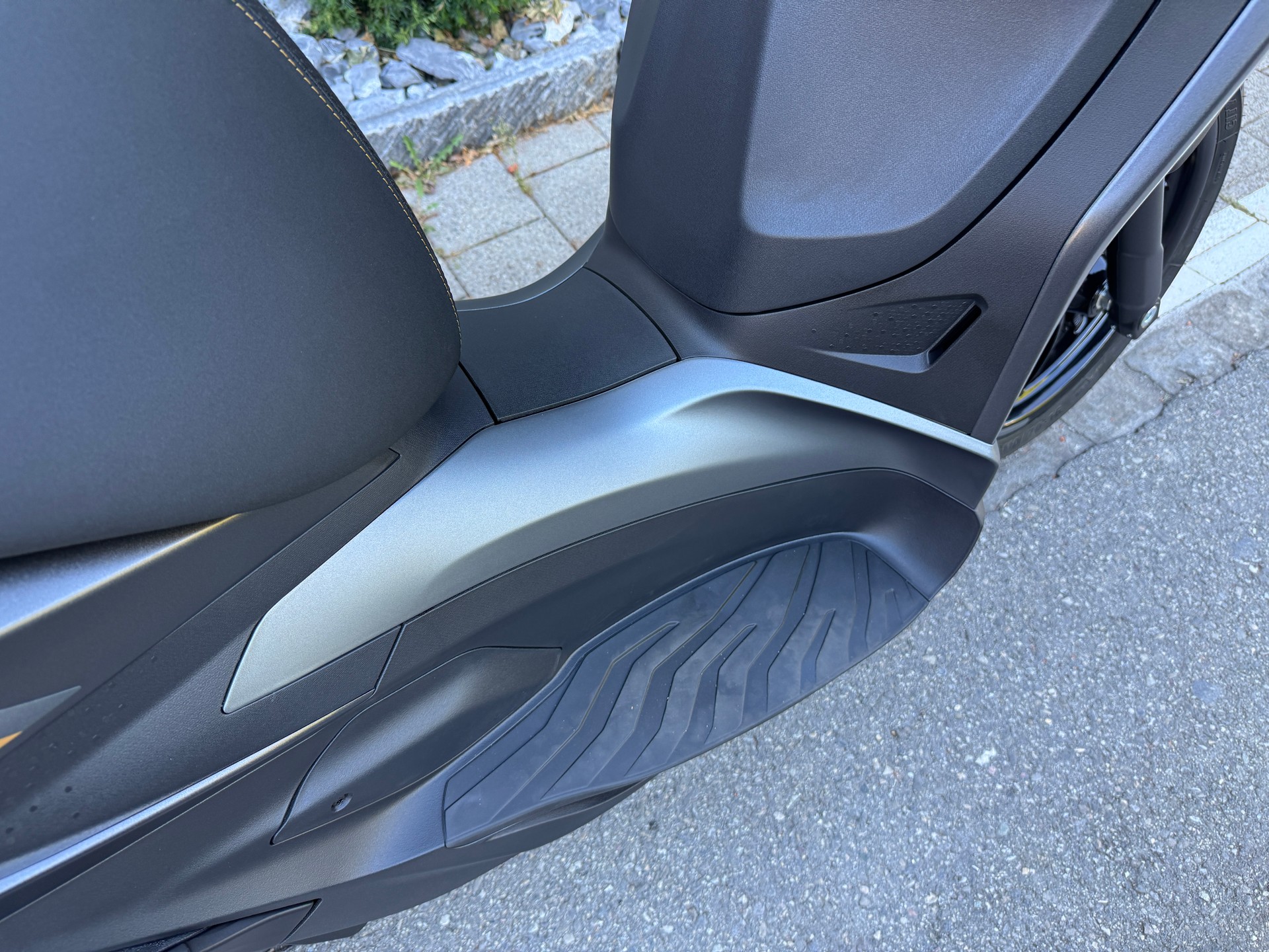 PIAGGIO Beverly 310 hpe E5+ / 25th Anniversary-image-14