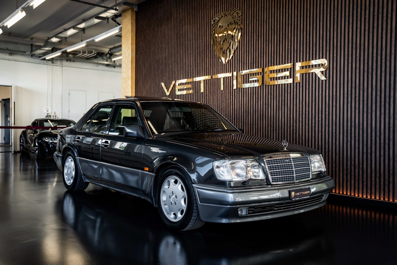 MERCEDES-BENZ E 500 Automatic