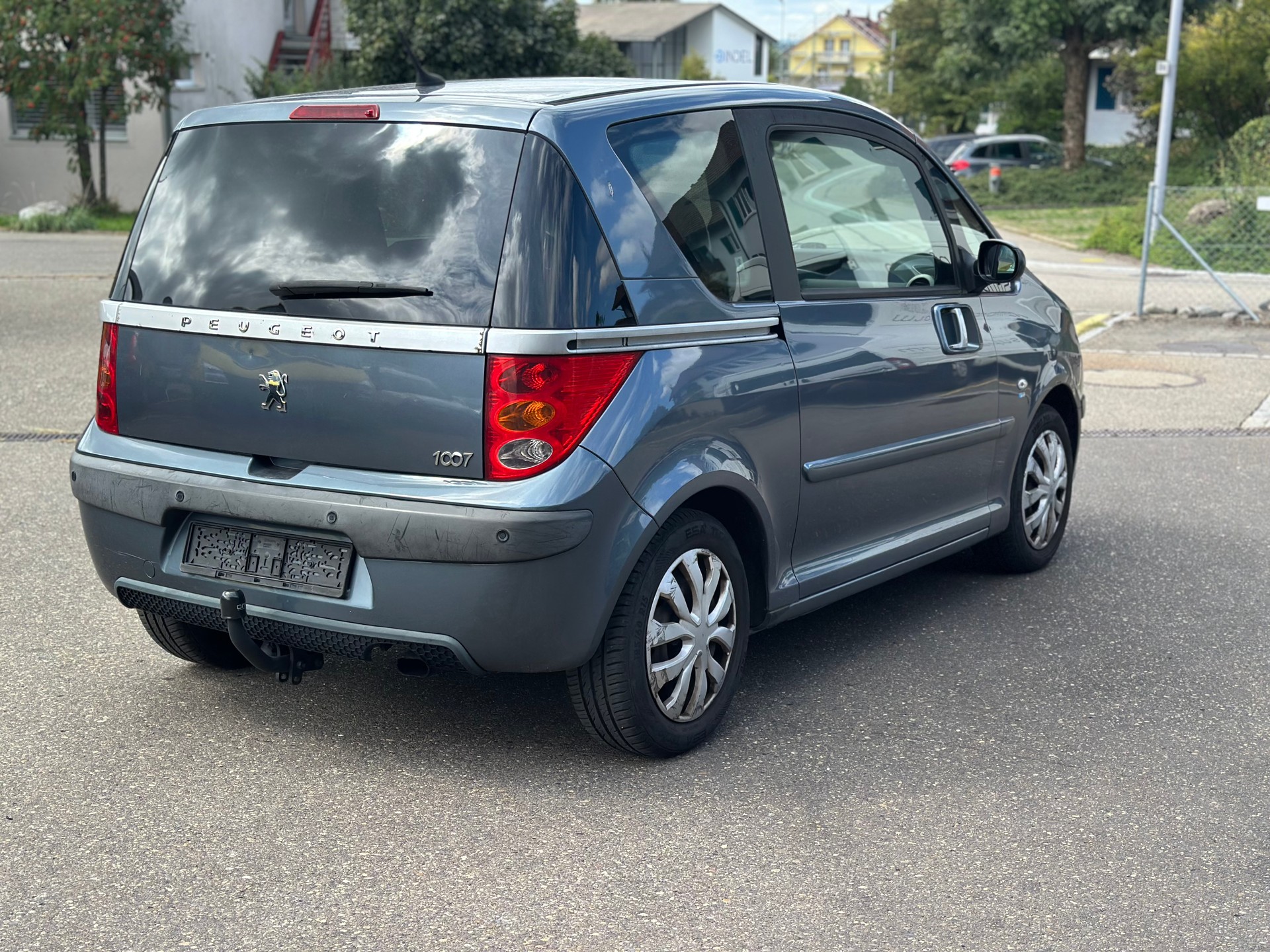 PEUGEOT 1007 1.4 HDI Trendy-image-5