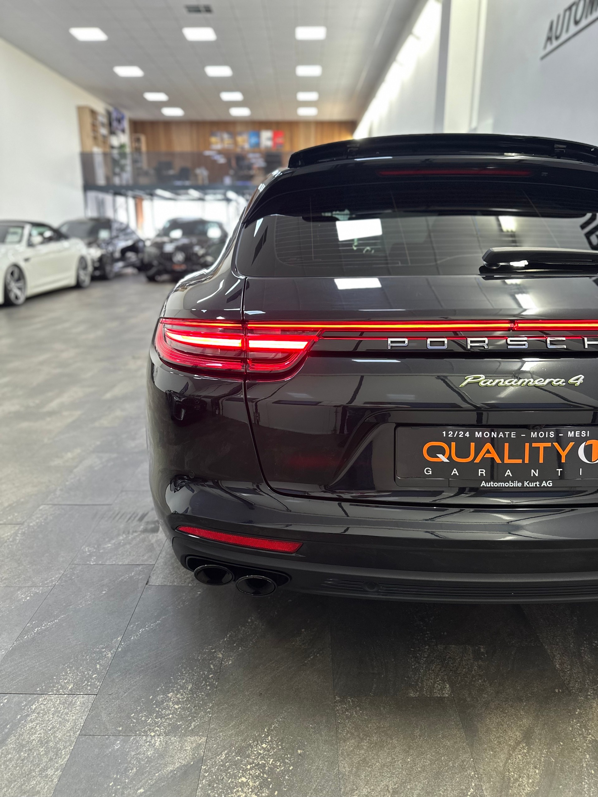 PORSCHE Panamera 4 E-Hybrid Sport Turismo PDK-image-9